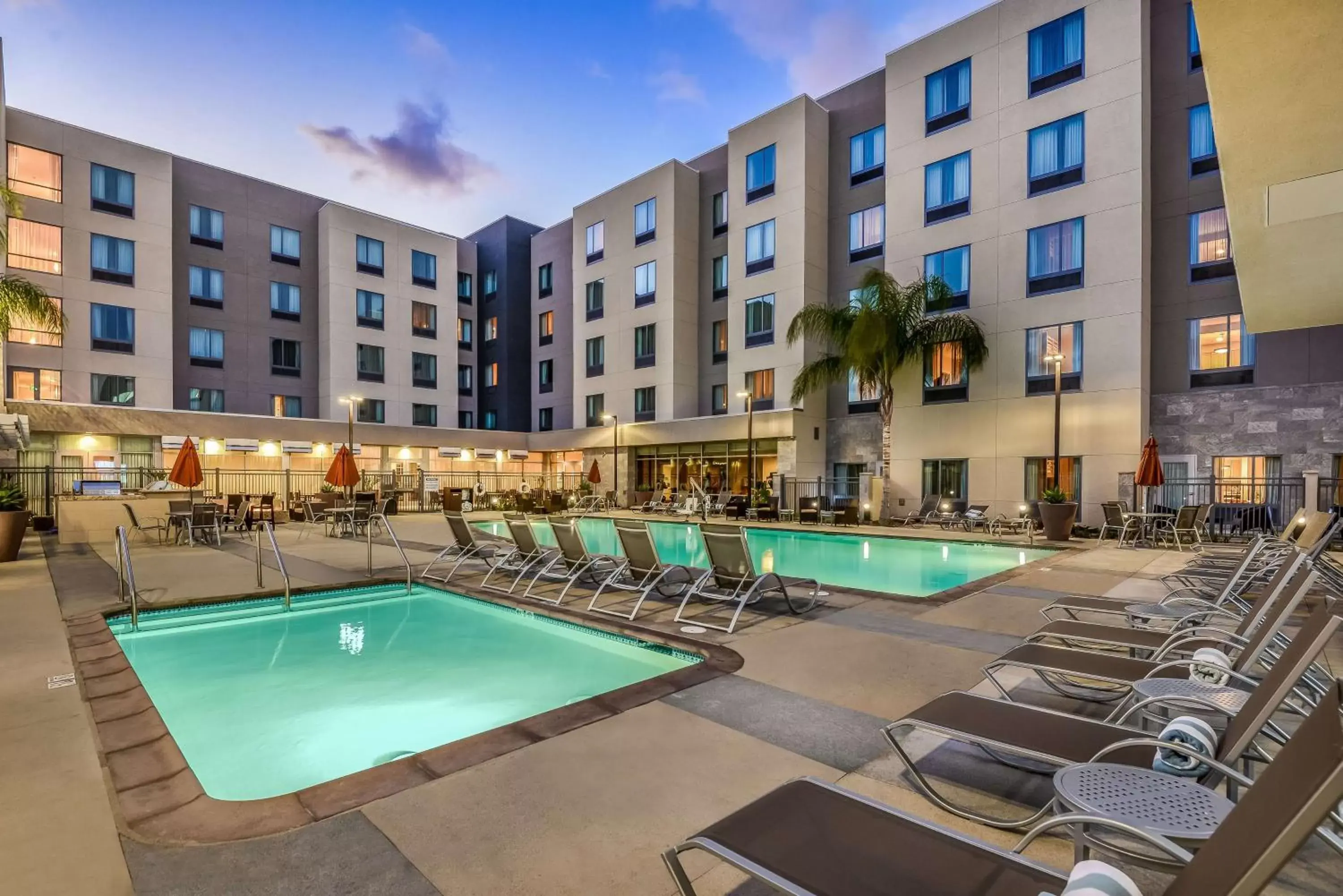 Pool view, Swimming Pool in Homewood Suites by Hilton Anaheim Conv Ctr/Disneyland Main