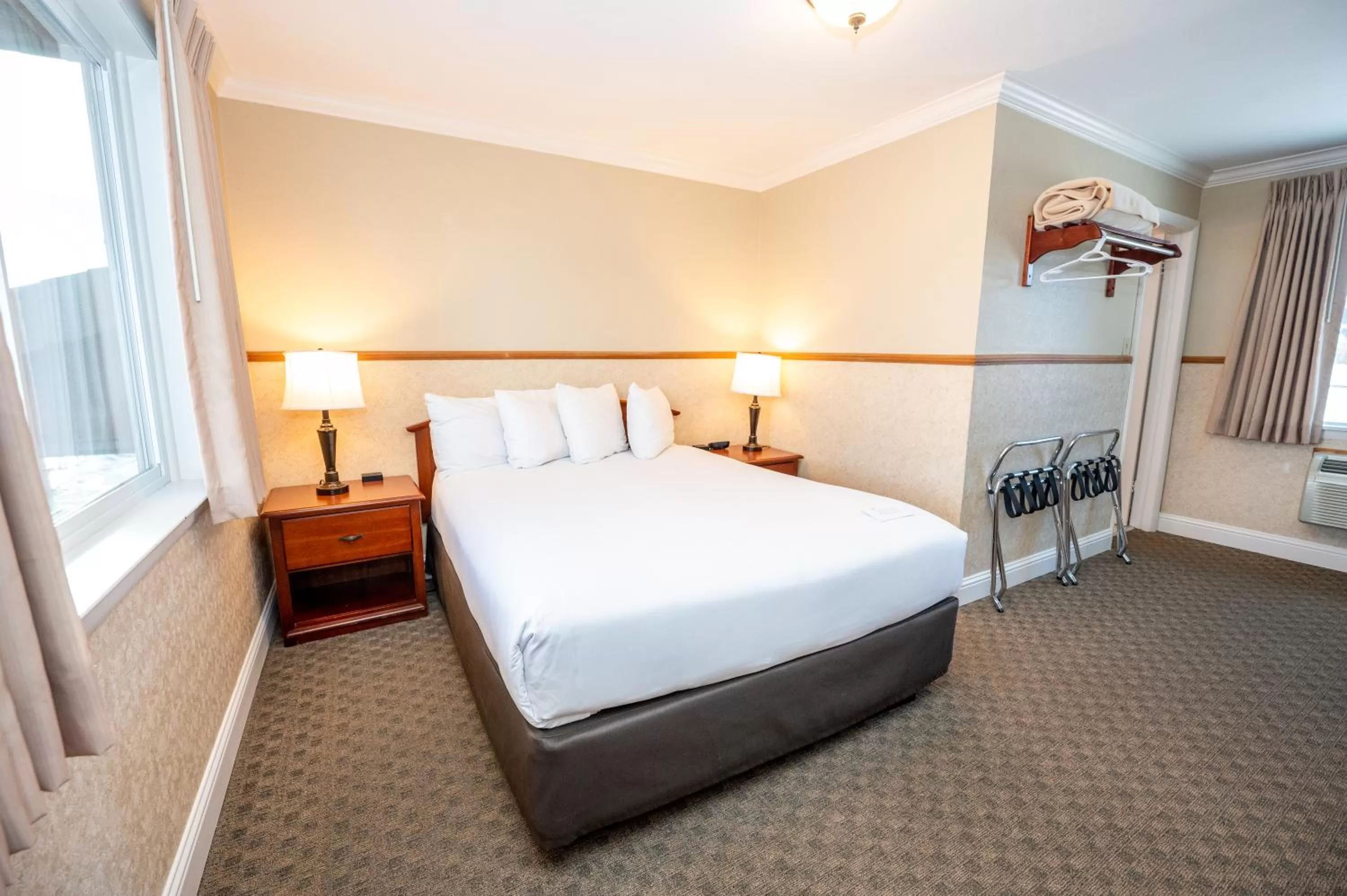 Bed in Blue Door Inn