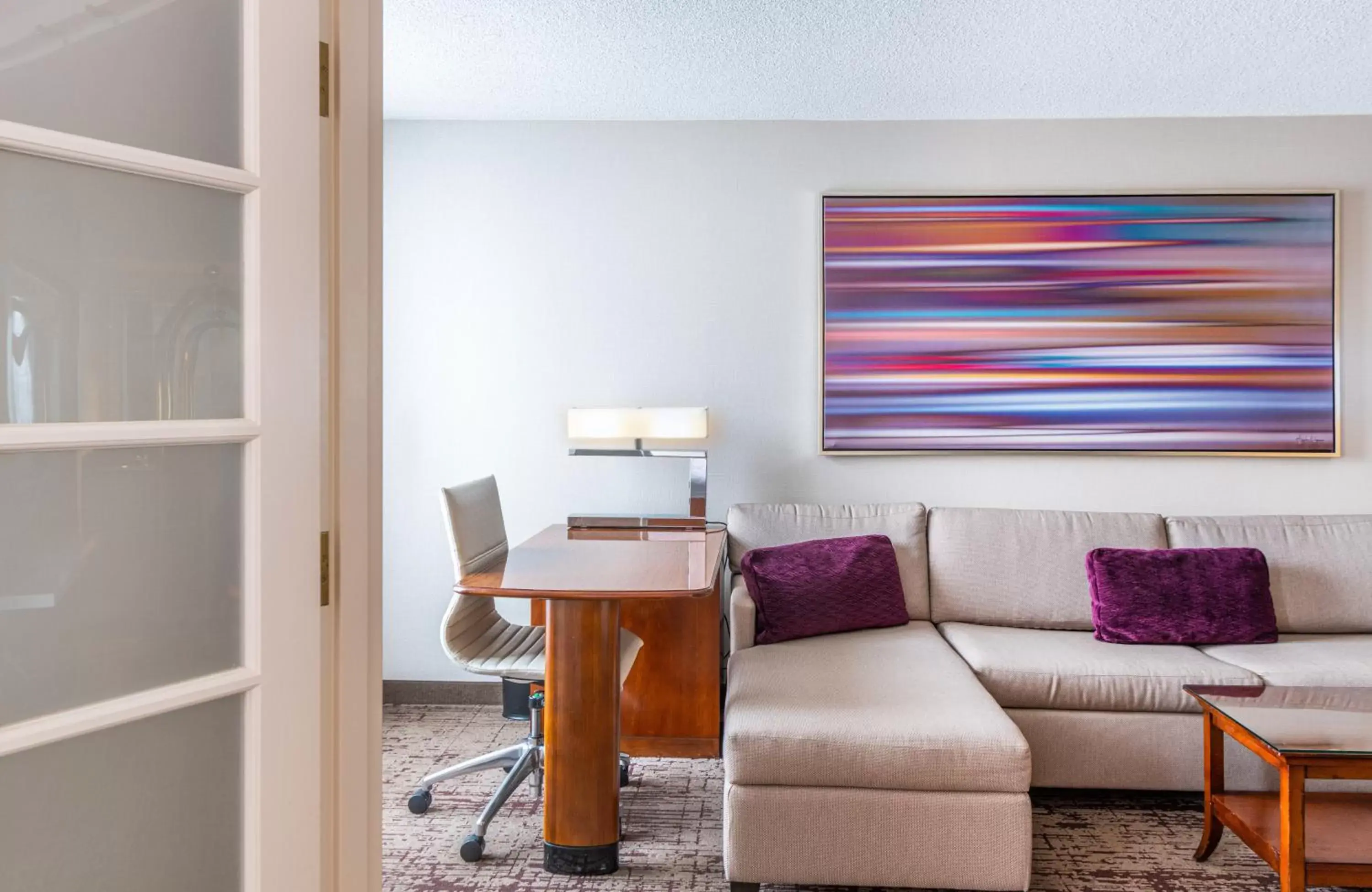 Living room, Seating Area in Chicago Marriott Suites Deerfield