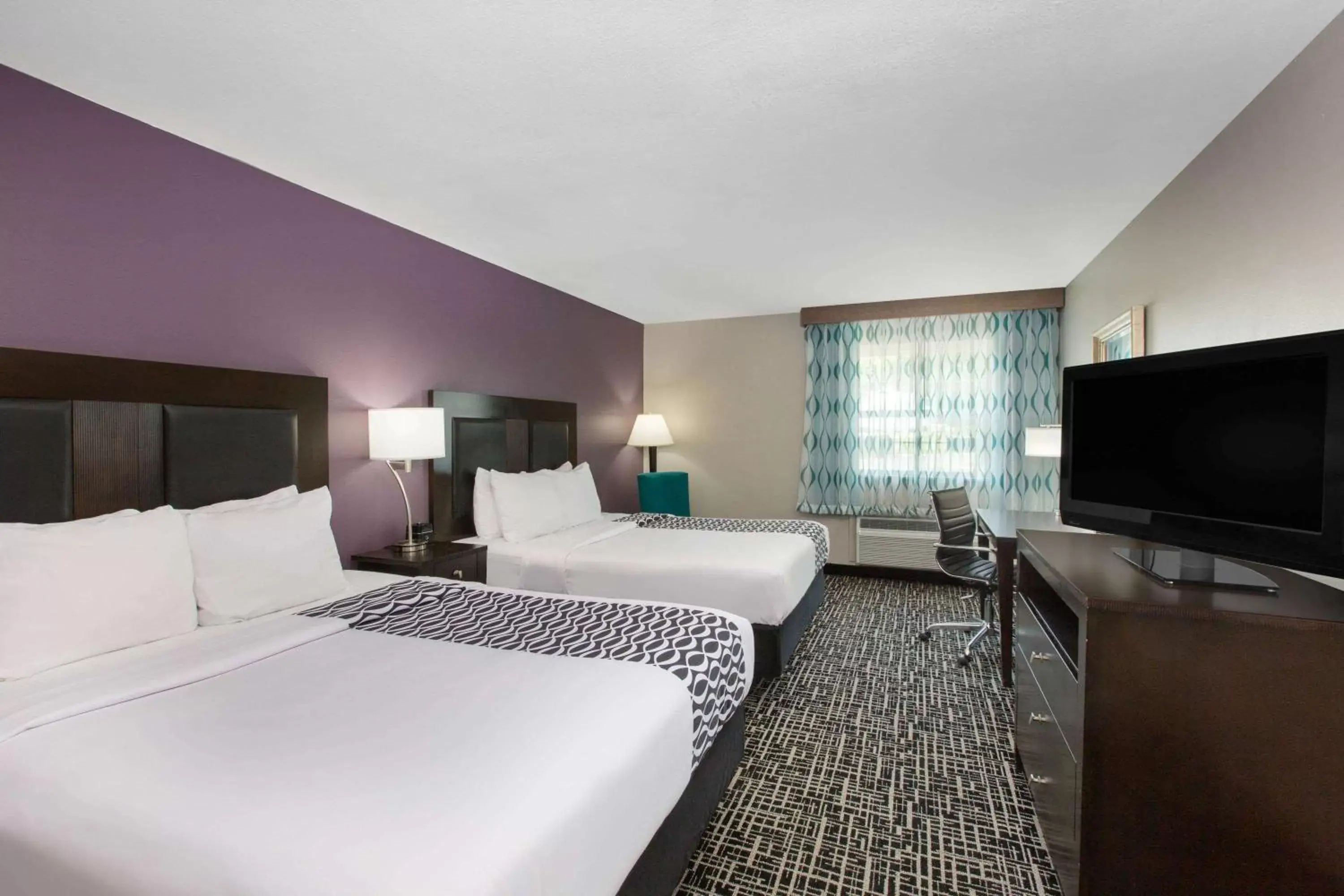 Deluxe Queen Room with Two Queen Beds in La Quinta by Wyndham Blue Springs