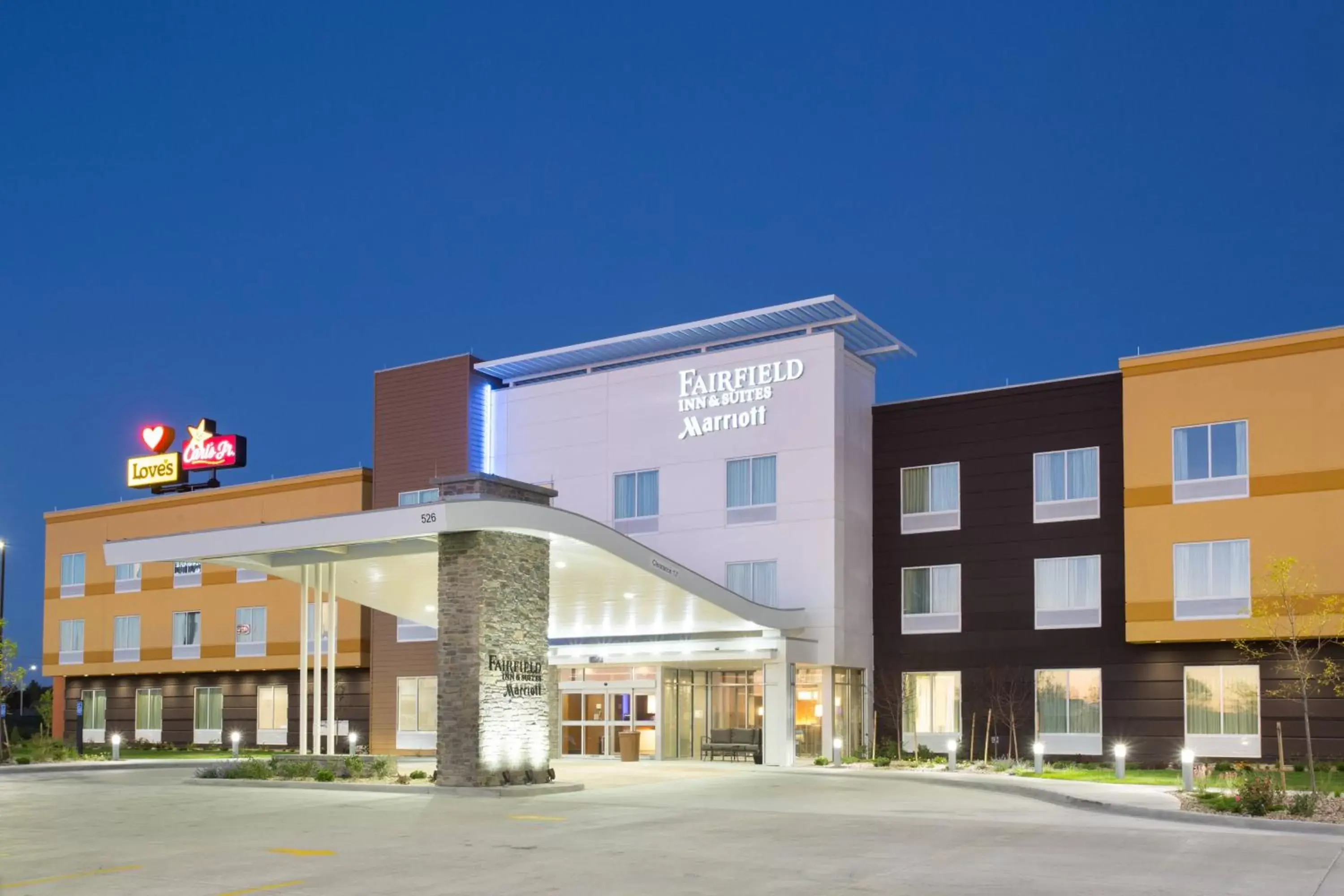 Property Building in Fairfield Inn & Suites by Marriott Burlington