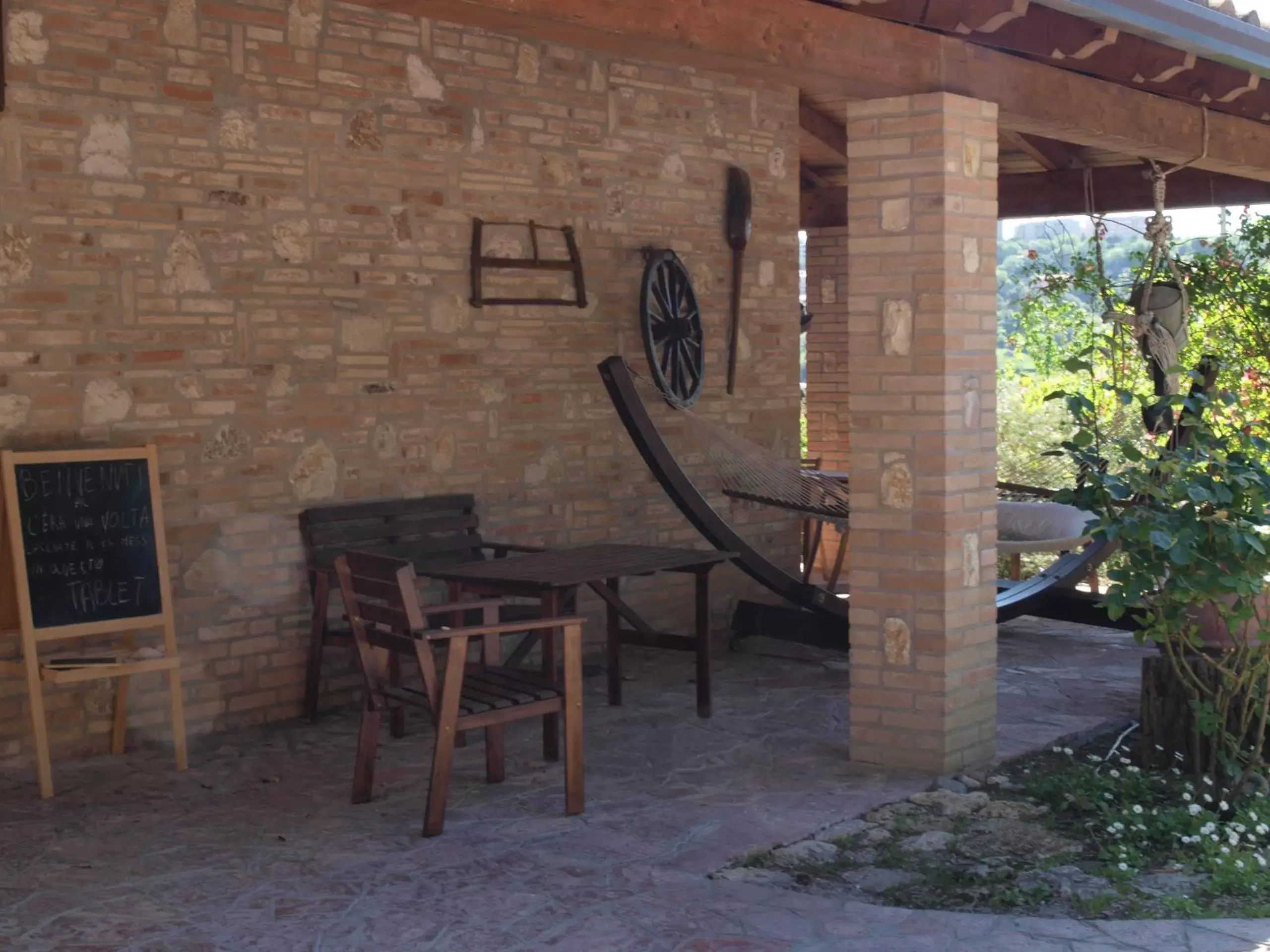 Patio in C'era Una Volta B&B