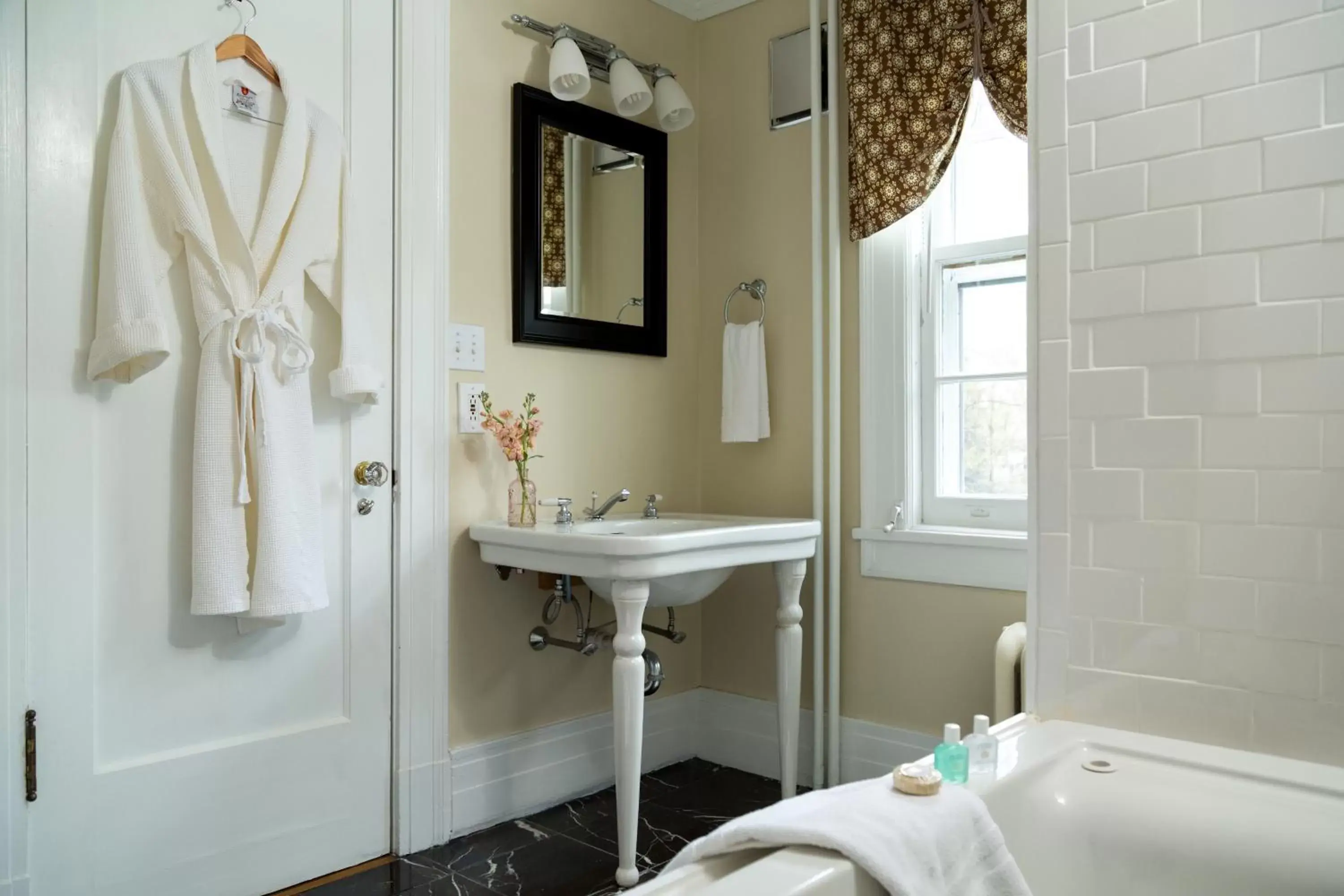 Bathroom in Four Chimneys Inn