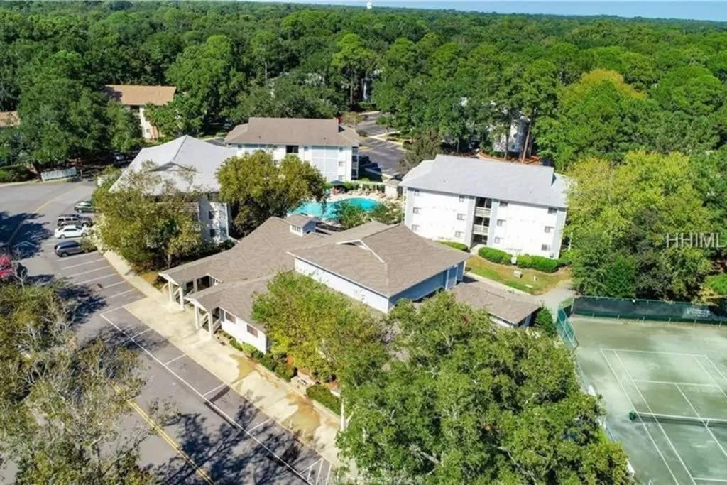 5 stars Peaceful Condo - 7 min walk to the beach