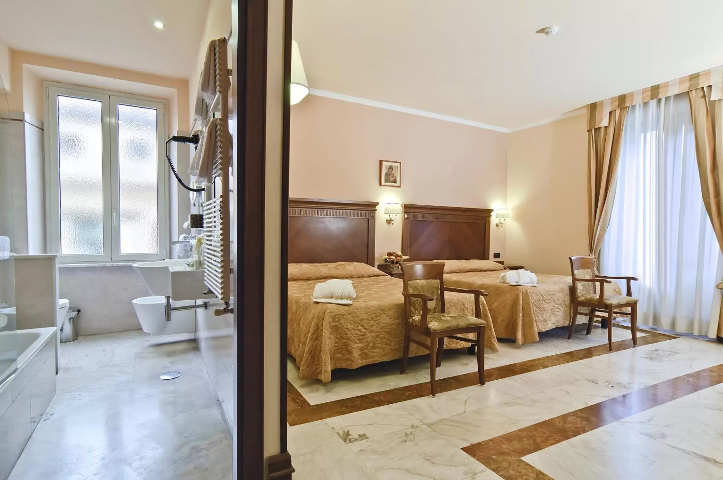 Bedroom, Seating Area in Tmark Hotel Vaticano
