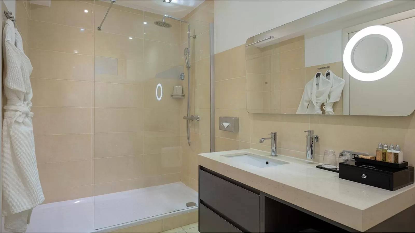 Bathroom in Fraser Suites Abuja