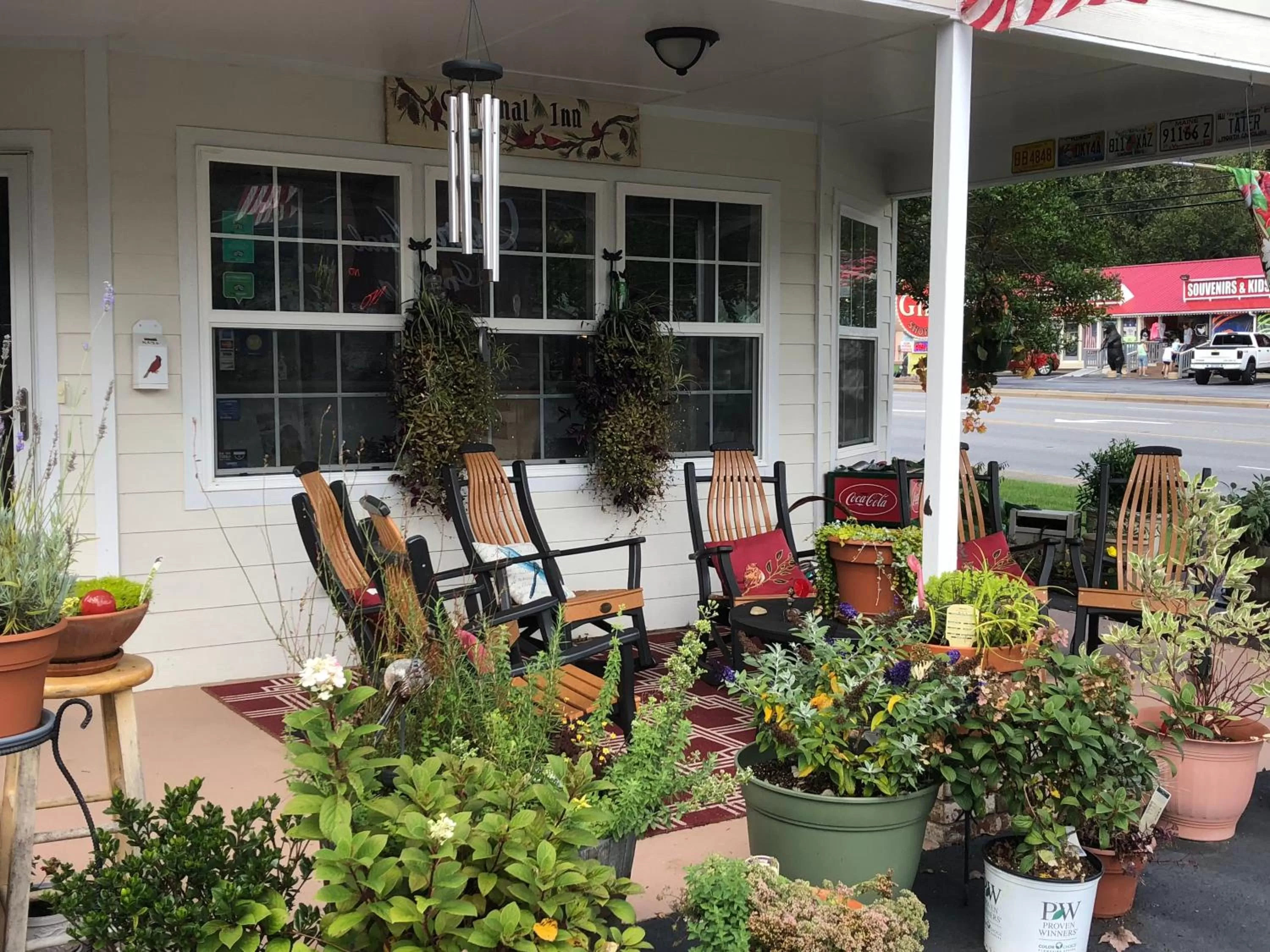 Patio in Cardinal Inn