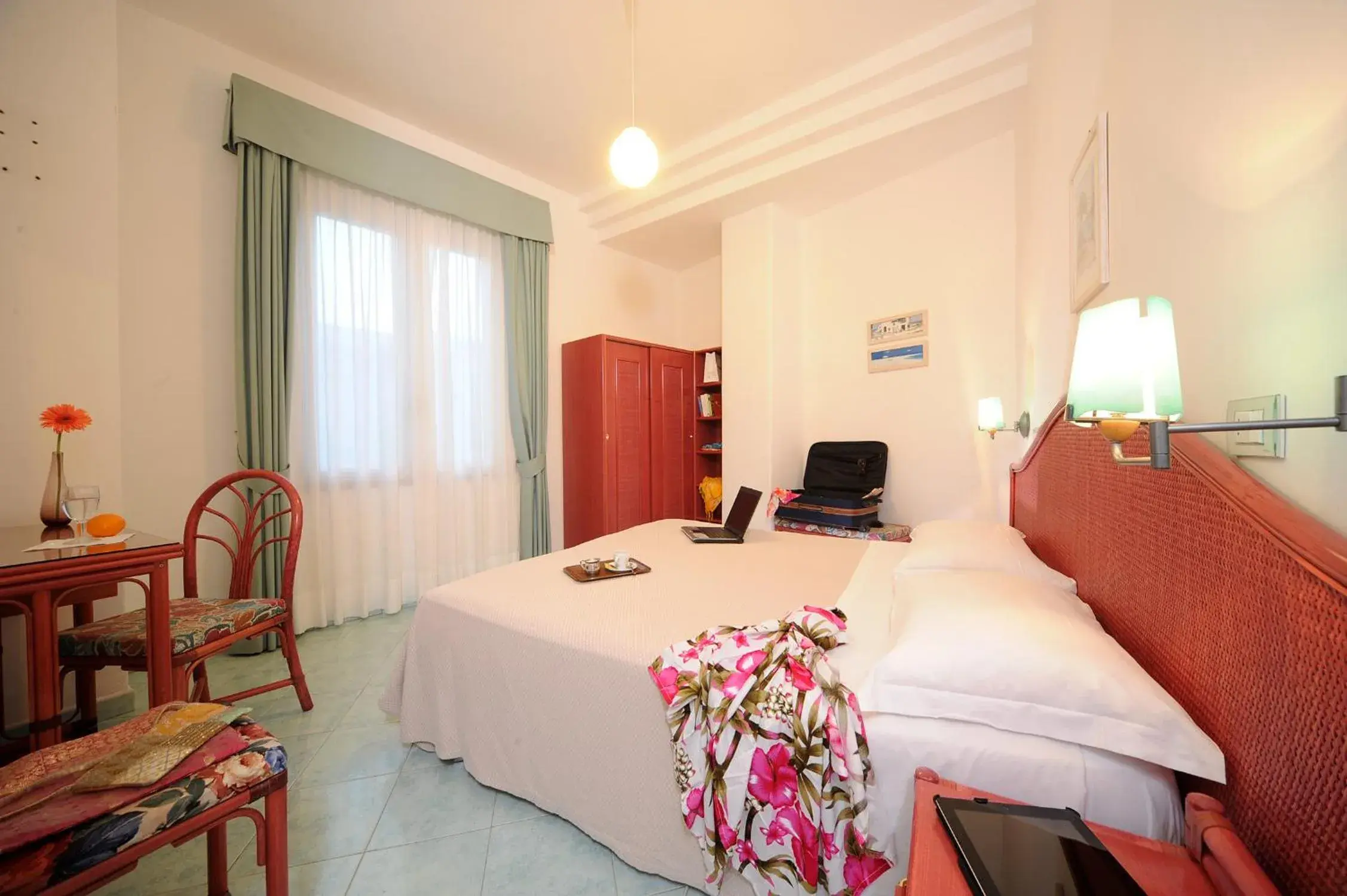 Classic Double or Twin Room in Hotel Ulisse Classic Double or Twin Room in Hotel Ulisse