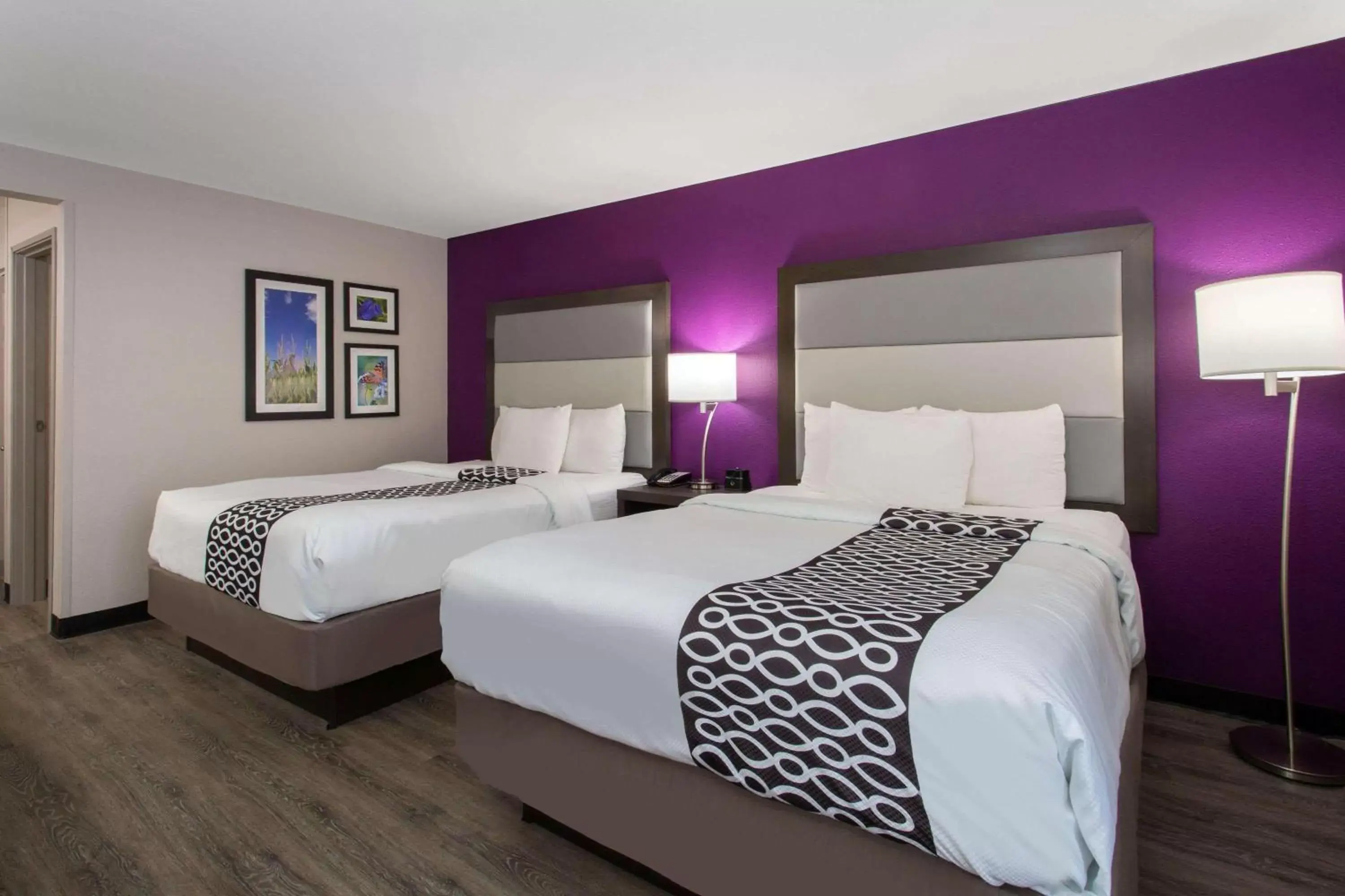 Photo of the whole room, Bed in La Quinta by Wyndham Effingham Photo of the whole room, Bed in La Quinta by Wyndham Effingham