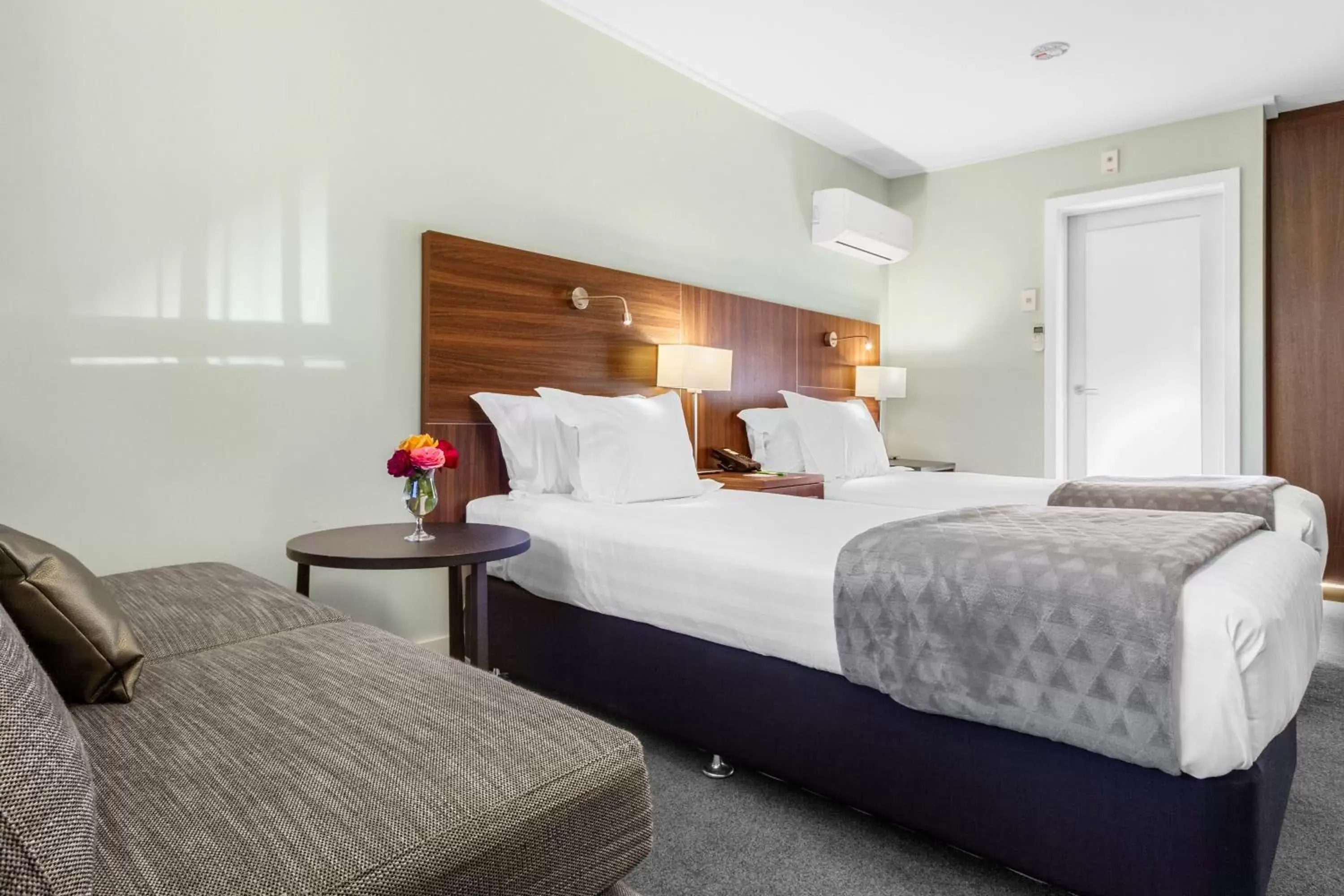 Photo of the whole room, Bed in Holiday Inn Queenstown Frankton Road, an IHG Hotel