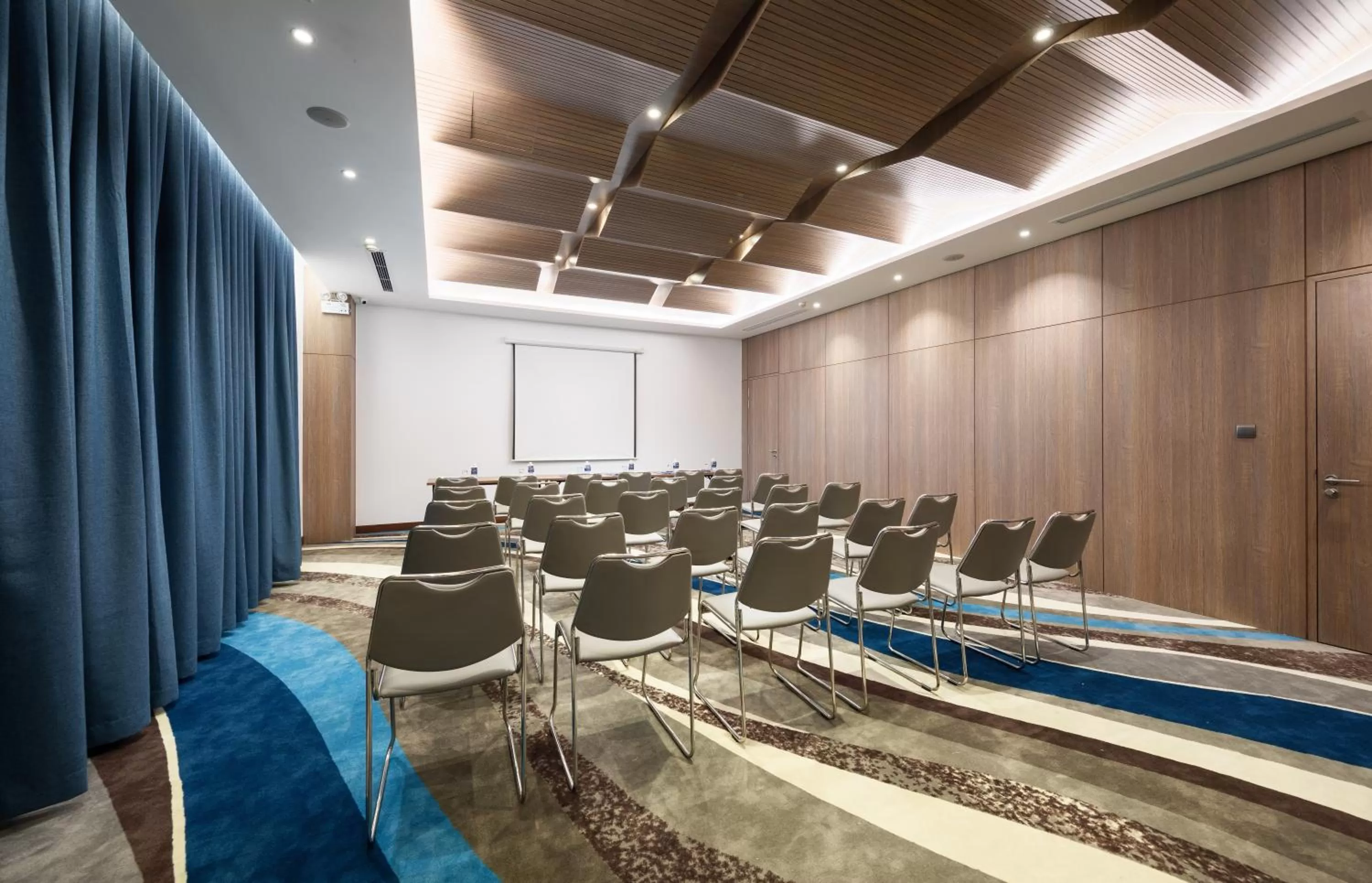 Meeting/conference room in D'Lecia Ha Long Hotel