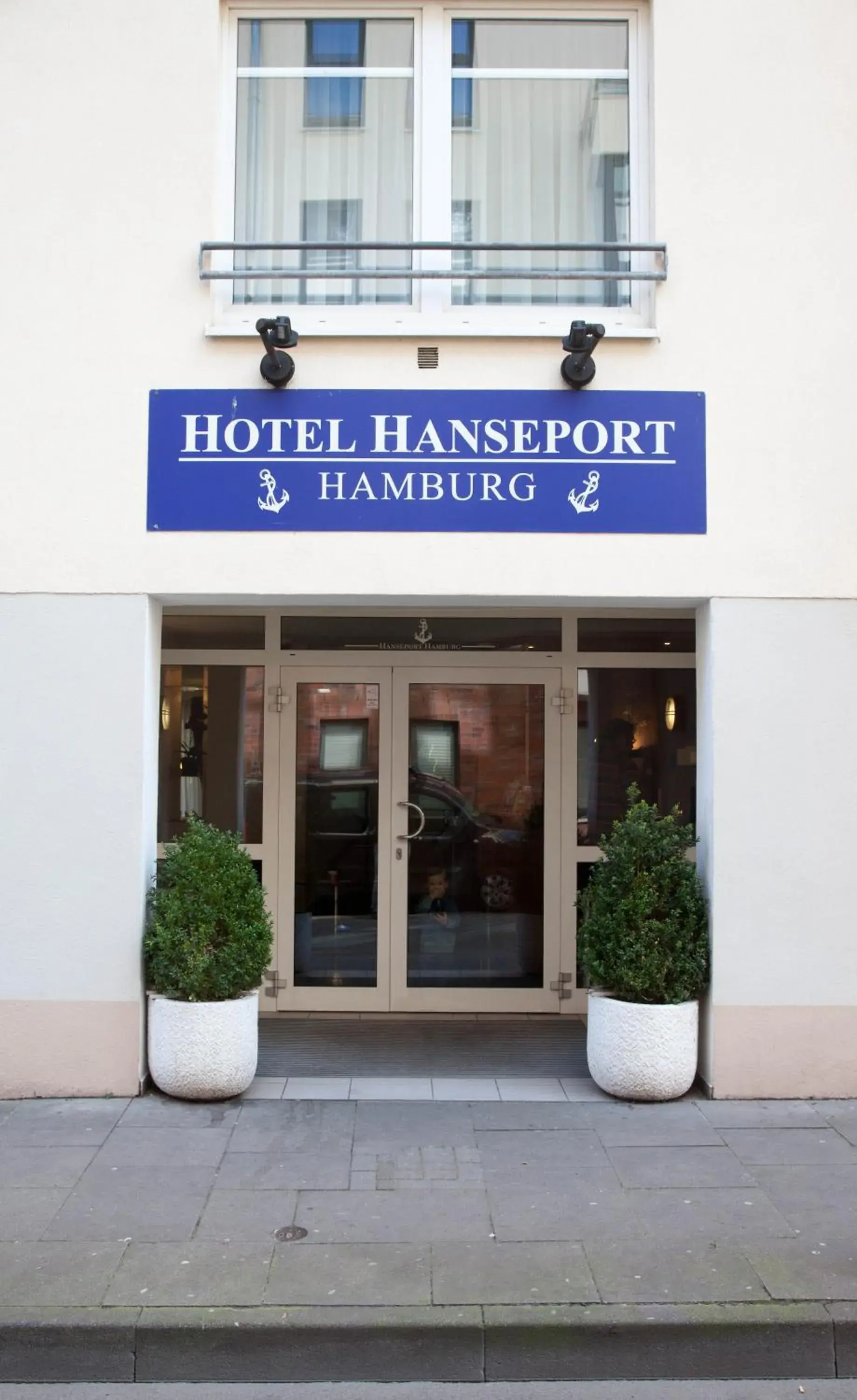 Property logo or sign in Hotel Hanseport Hamburg