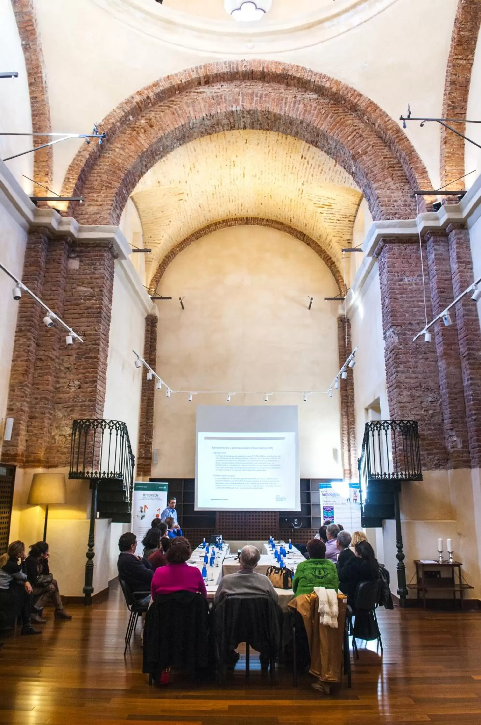 Library in Hotel Convento Aracena & SPA