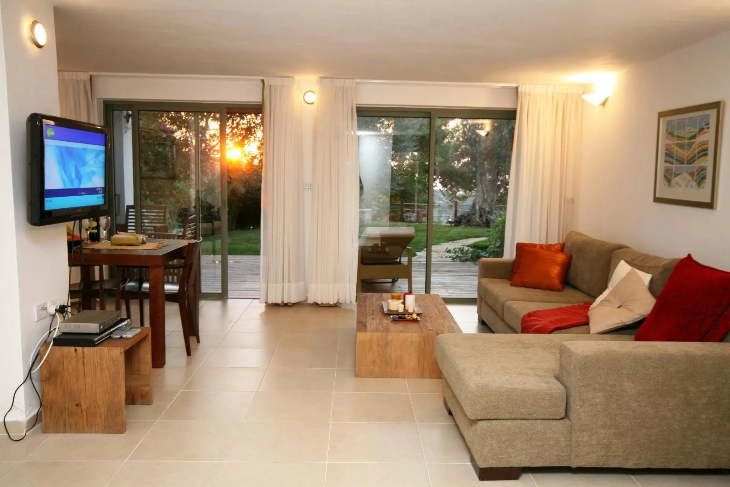 TV and multimedia in Above the Sea