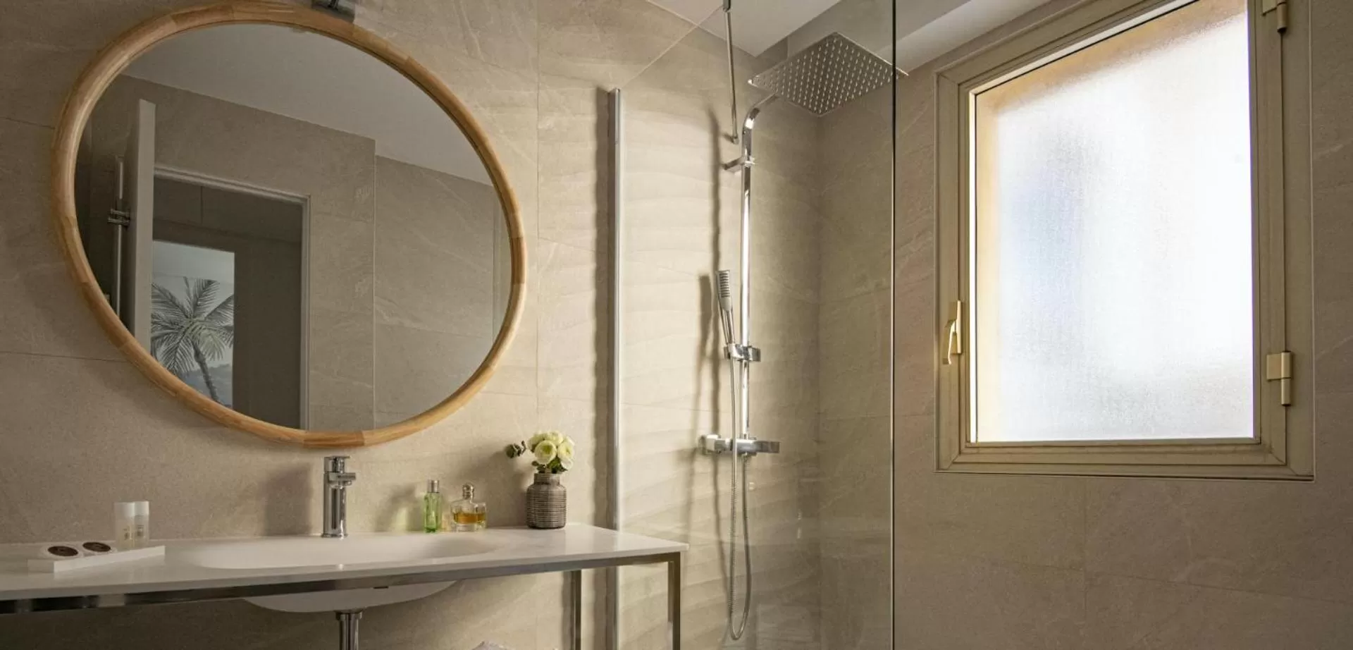 Bedroom in Hotel Chambord