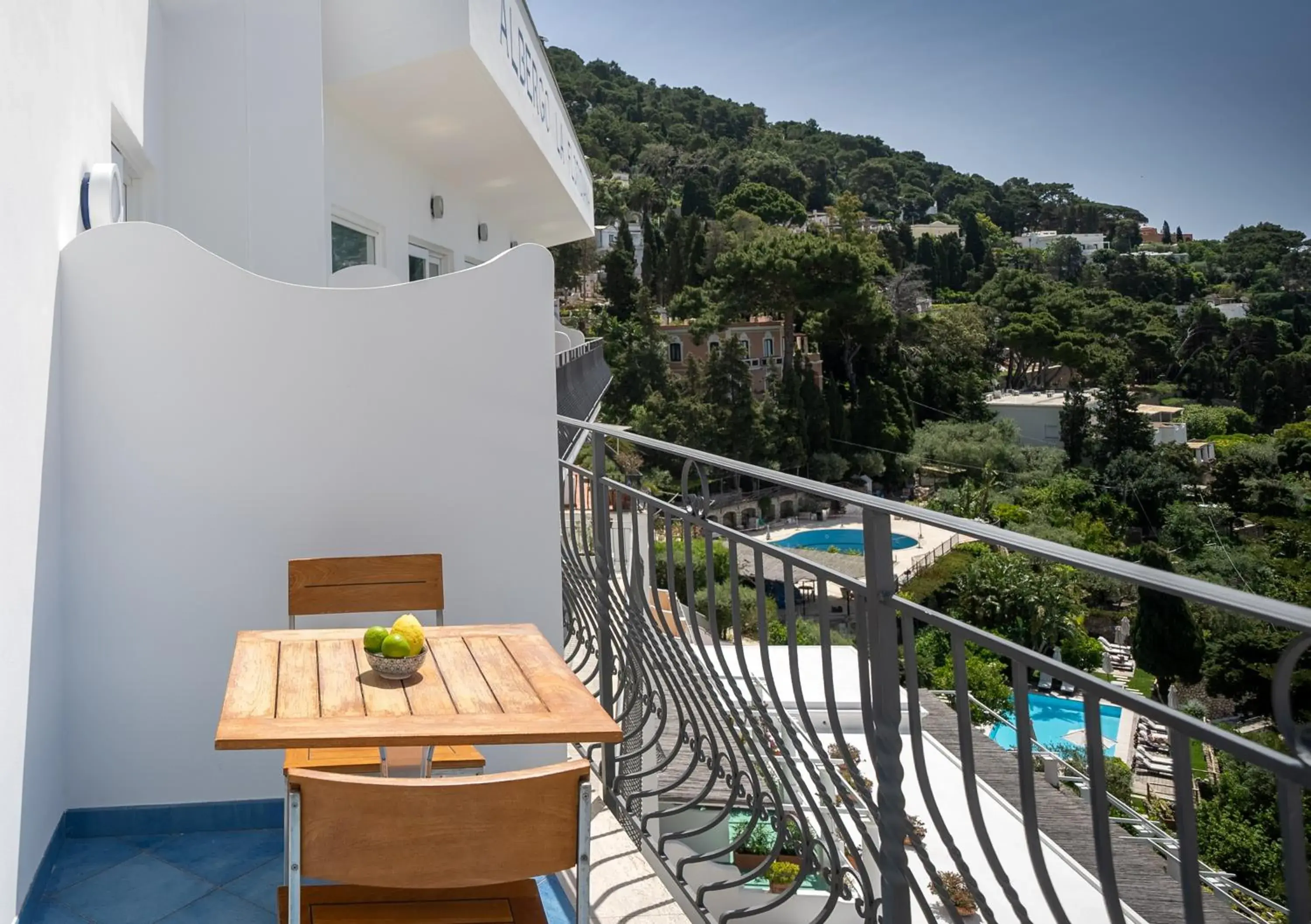 Natural landscape, Balcony/Terrace in Hotel La Floridiana