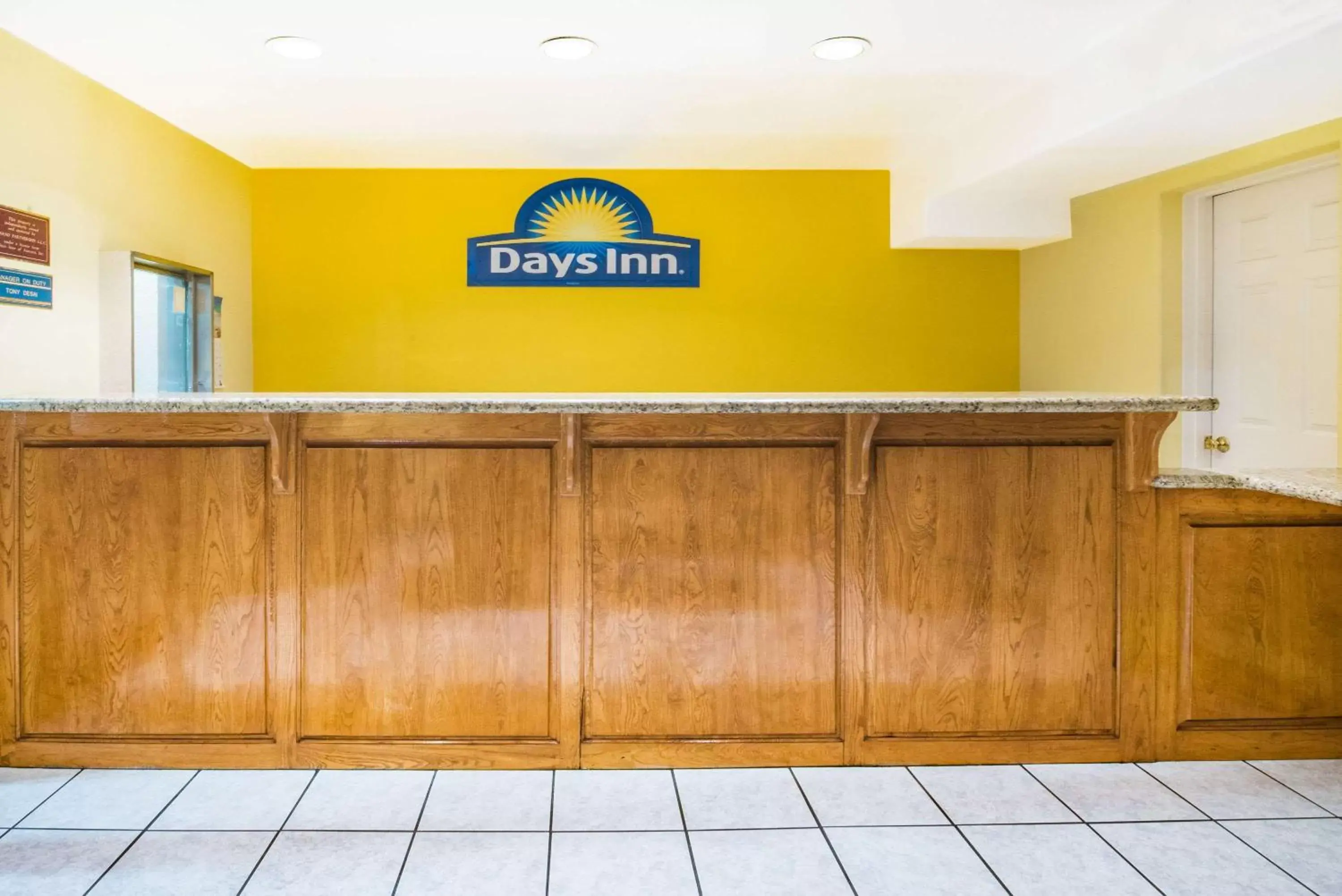 Lobby or reception, Lobby/Reception in Days Inn by Wyndham McAllen