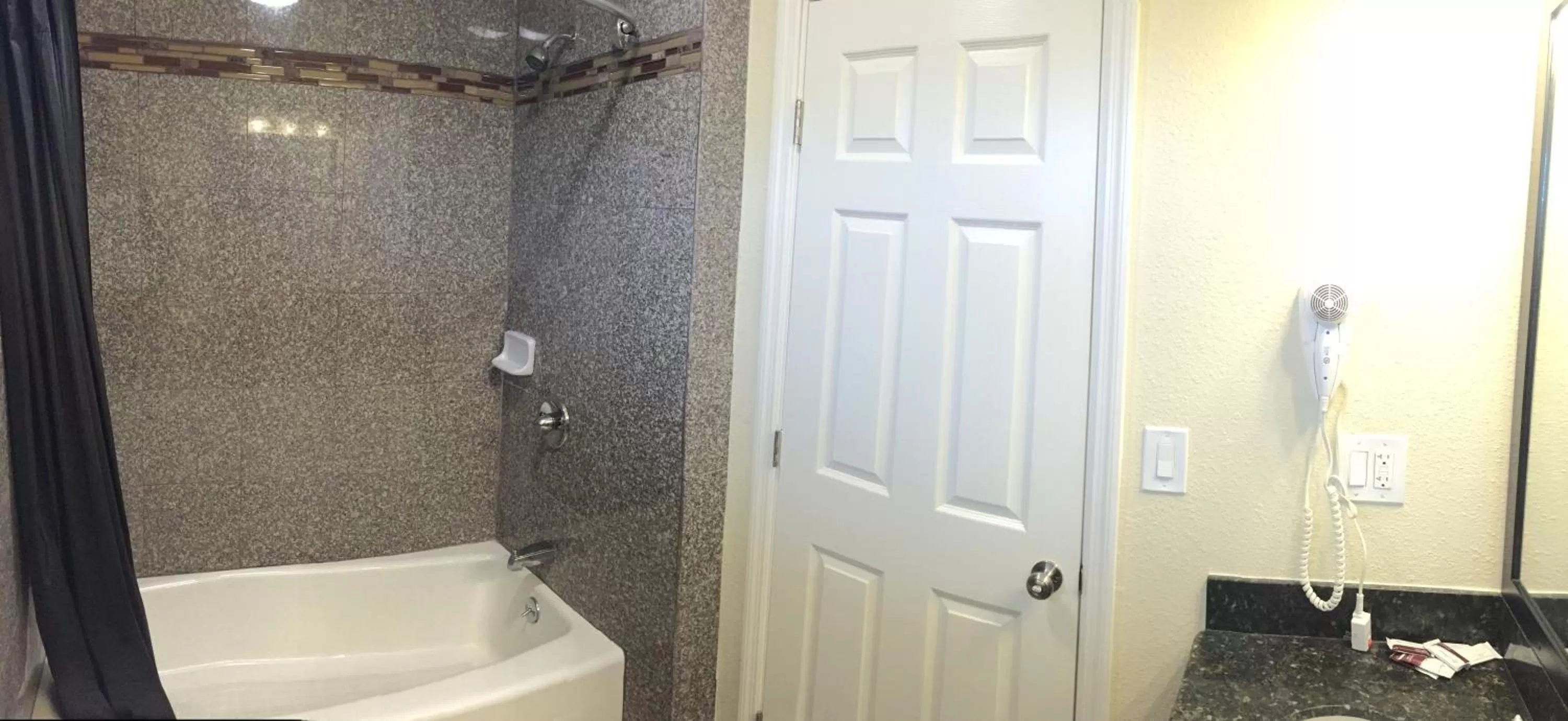 Bathroom in Wagon Wheel Motel