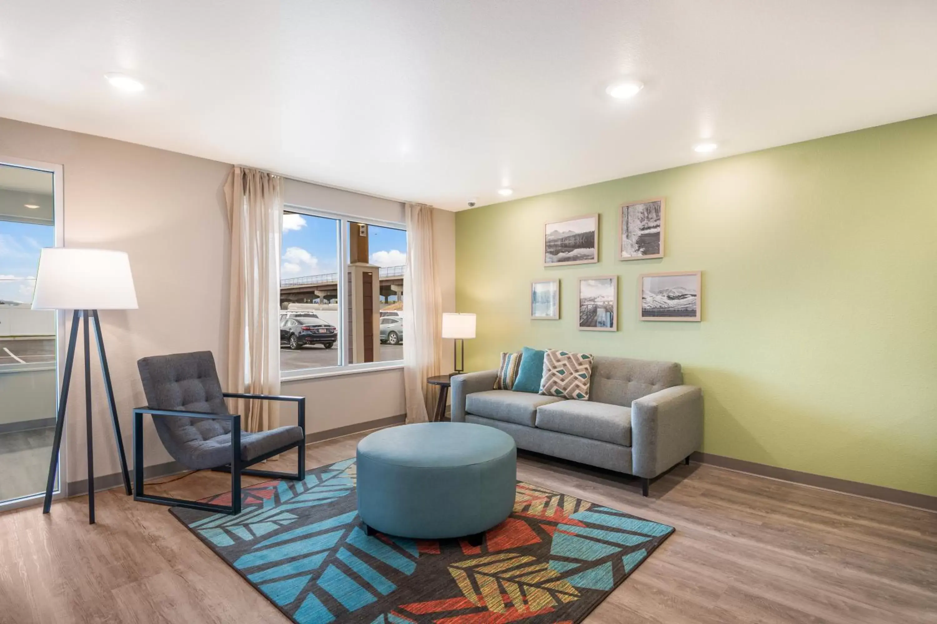Lobby or reception, Seating Area in WoodSpring Suites Broomfield-Westminster