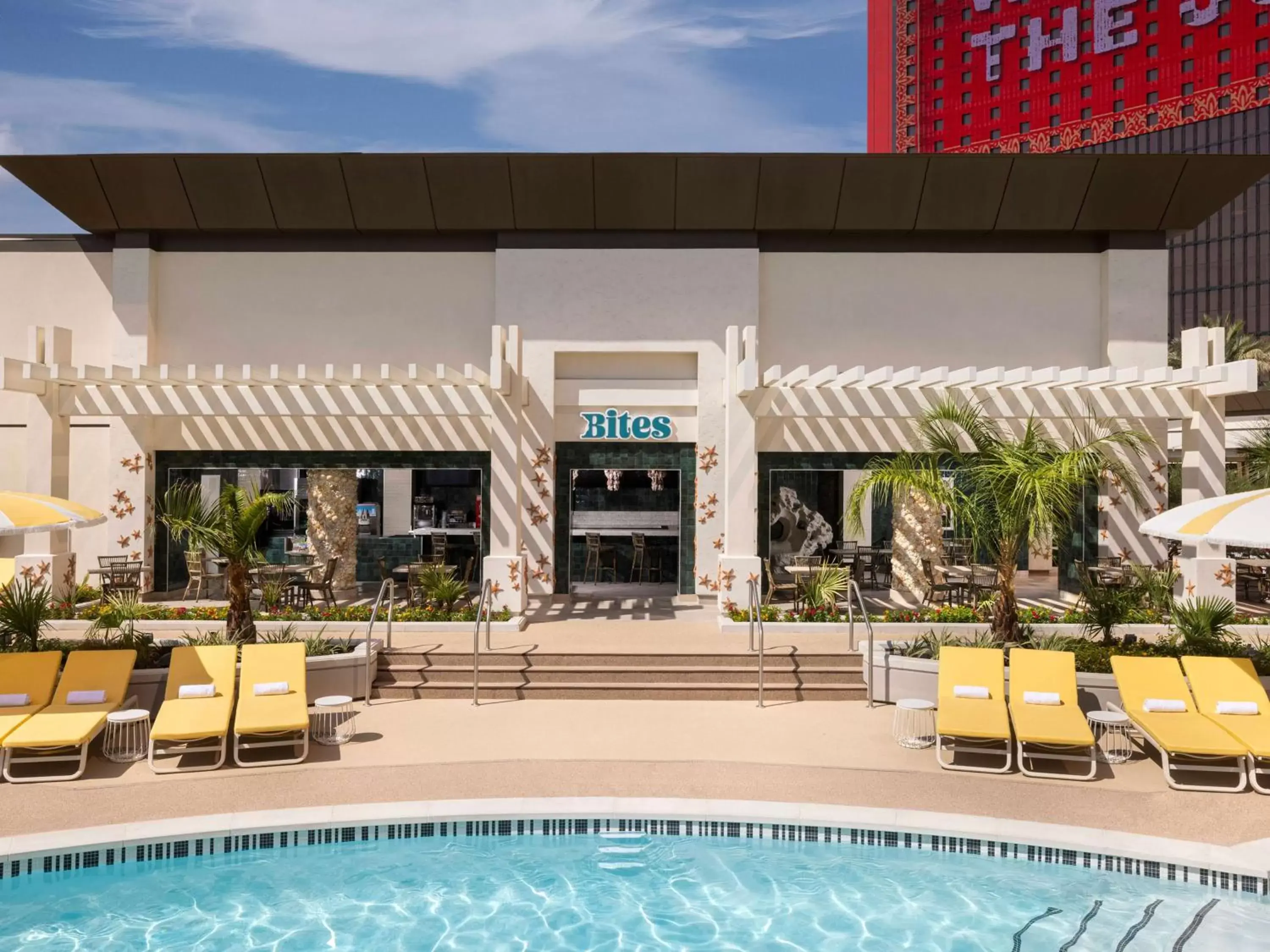 Pool view, Swimming Pool in Las Vegas Hilton At Resorts World