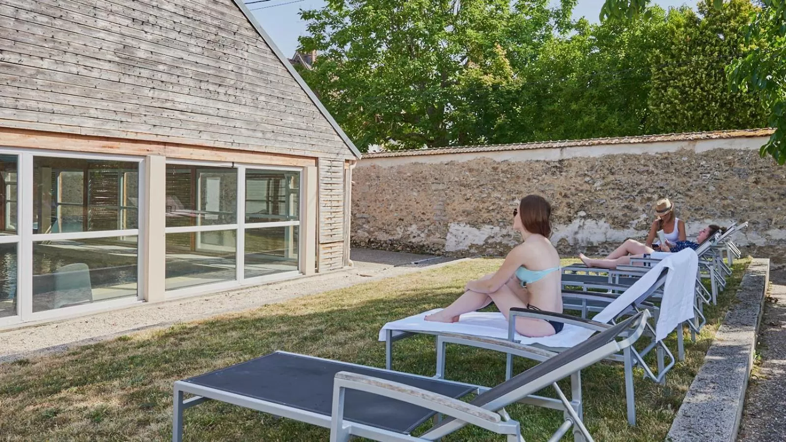 Swimming pool in Résidence Château du Mée