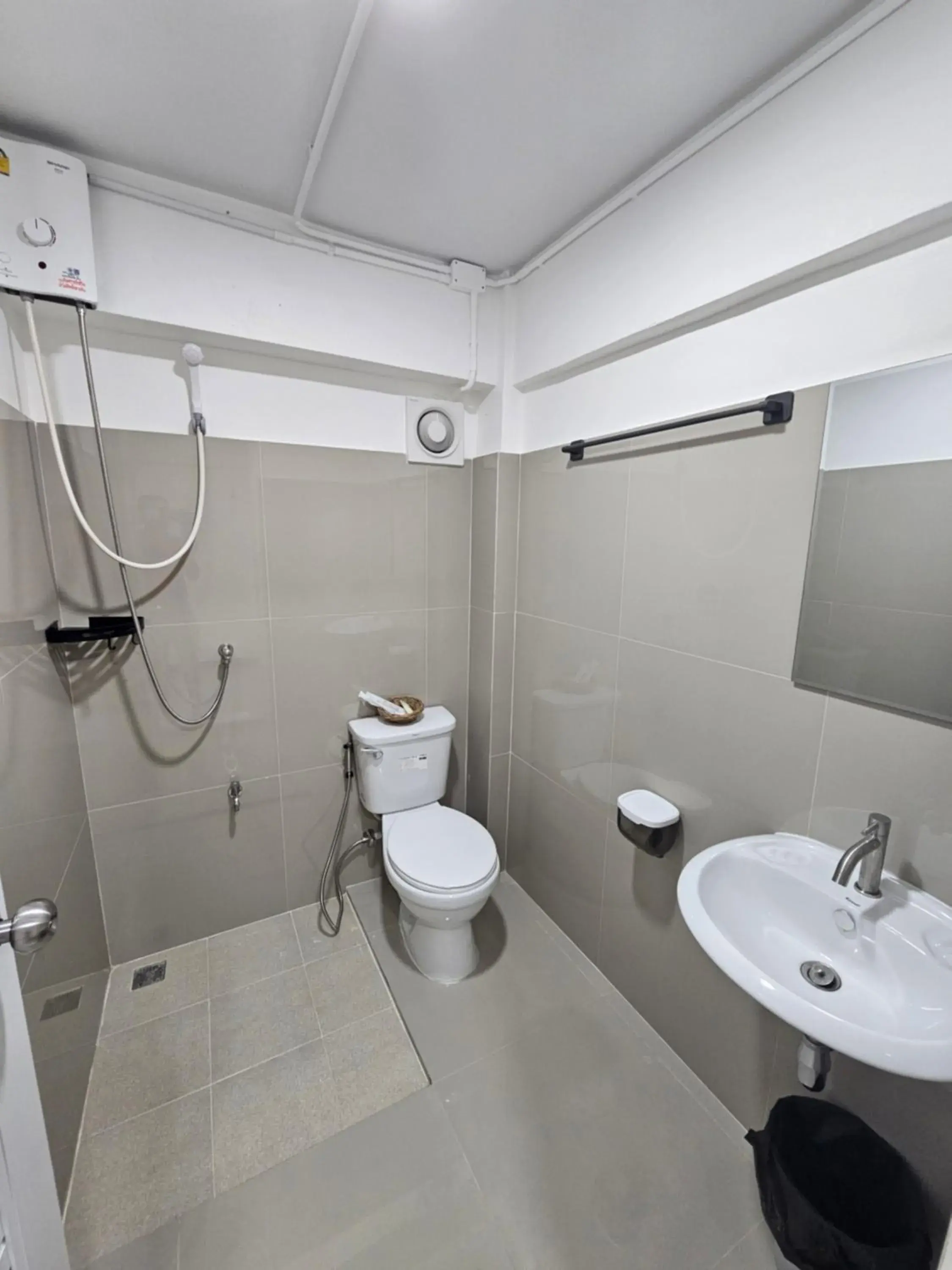 Bathroom in Loft 21 Apartment Romklao