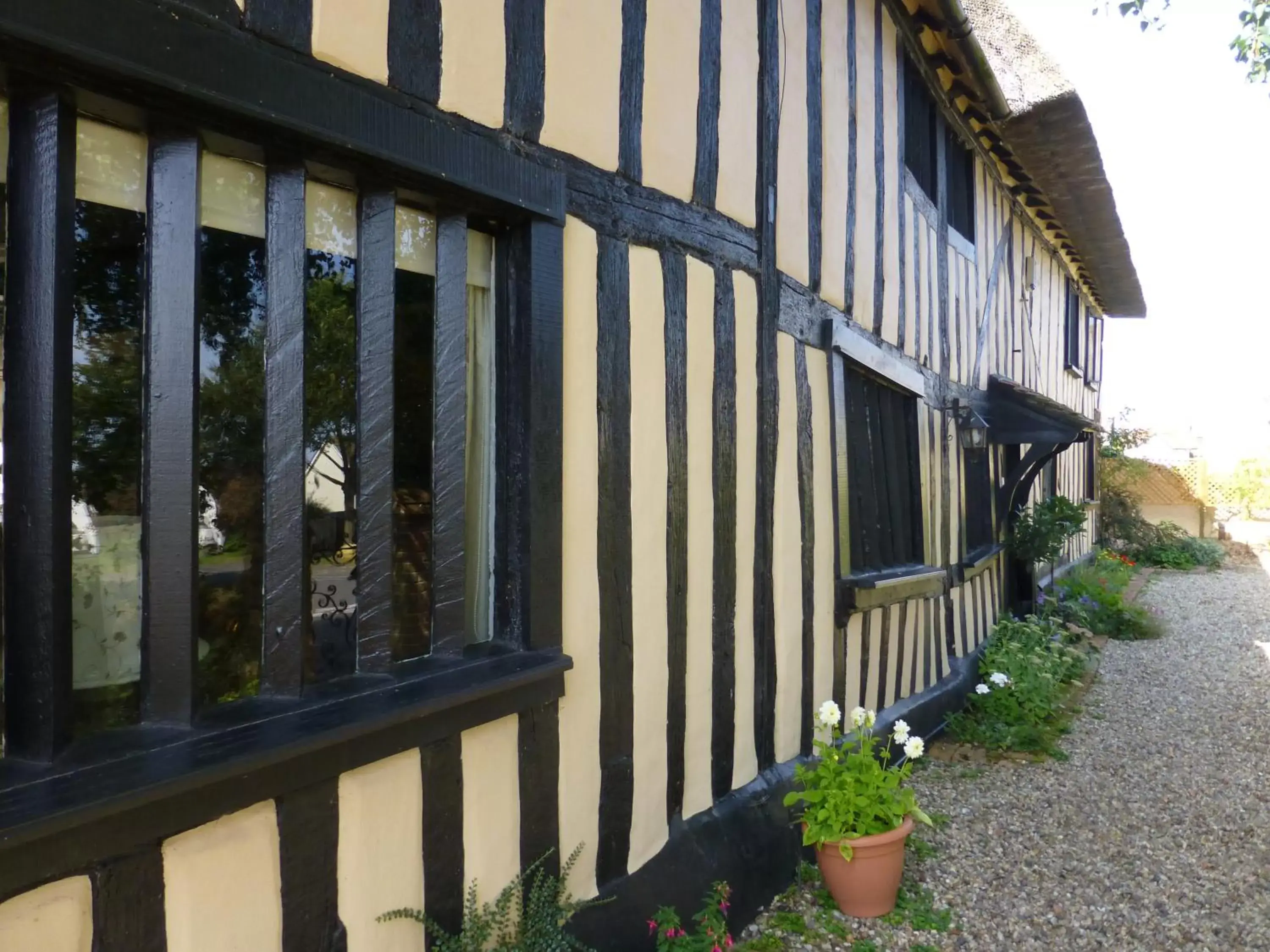 Facade/entrance, Property Building in The Greyhound - Historic former Inn