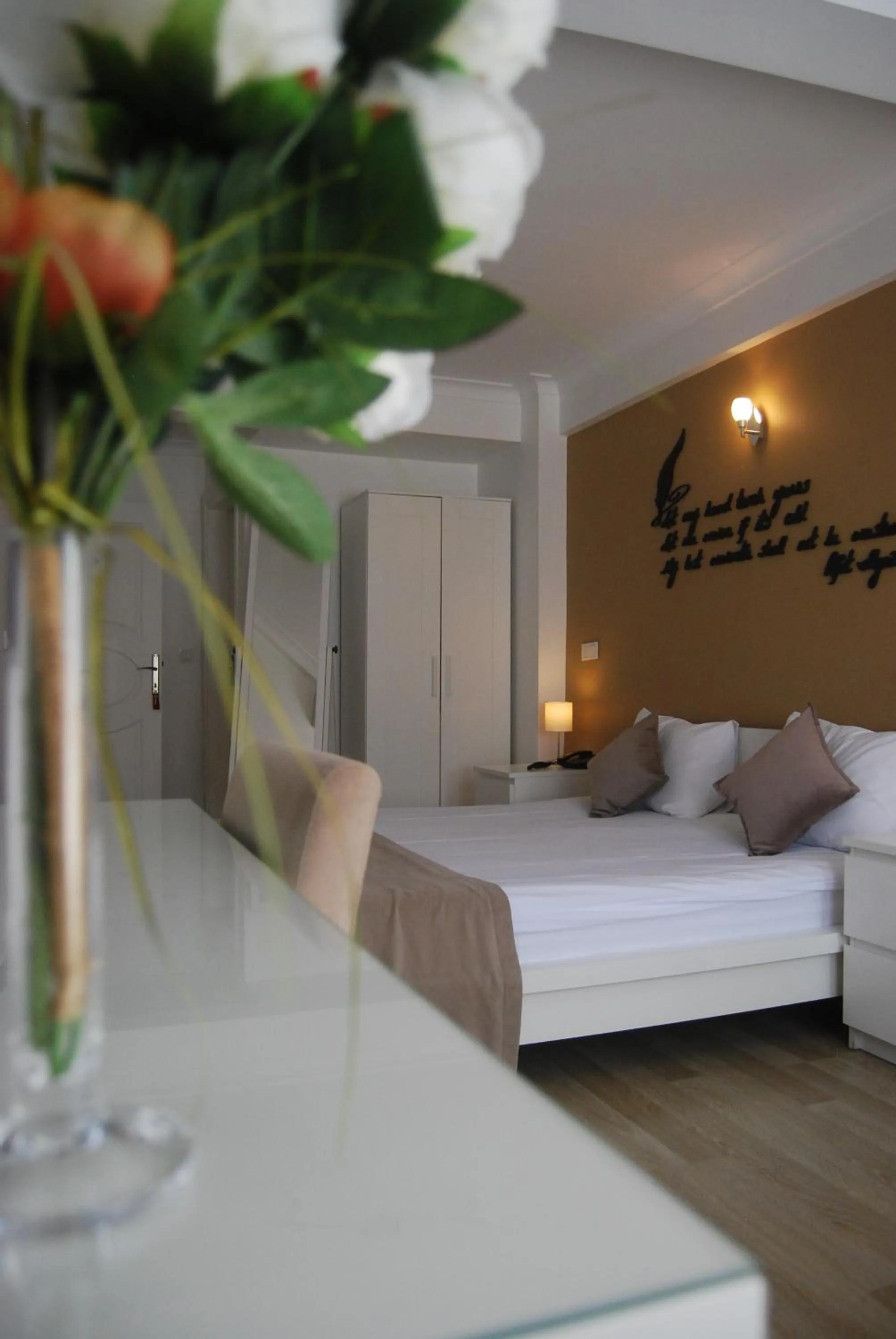 Photo of the whole room, Bed in The Print House Hotel