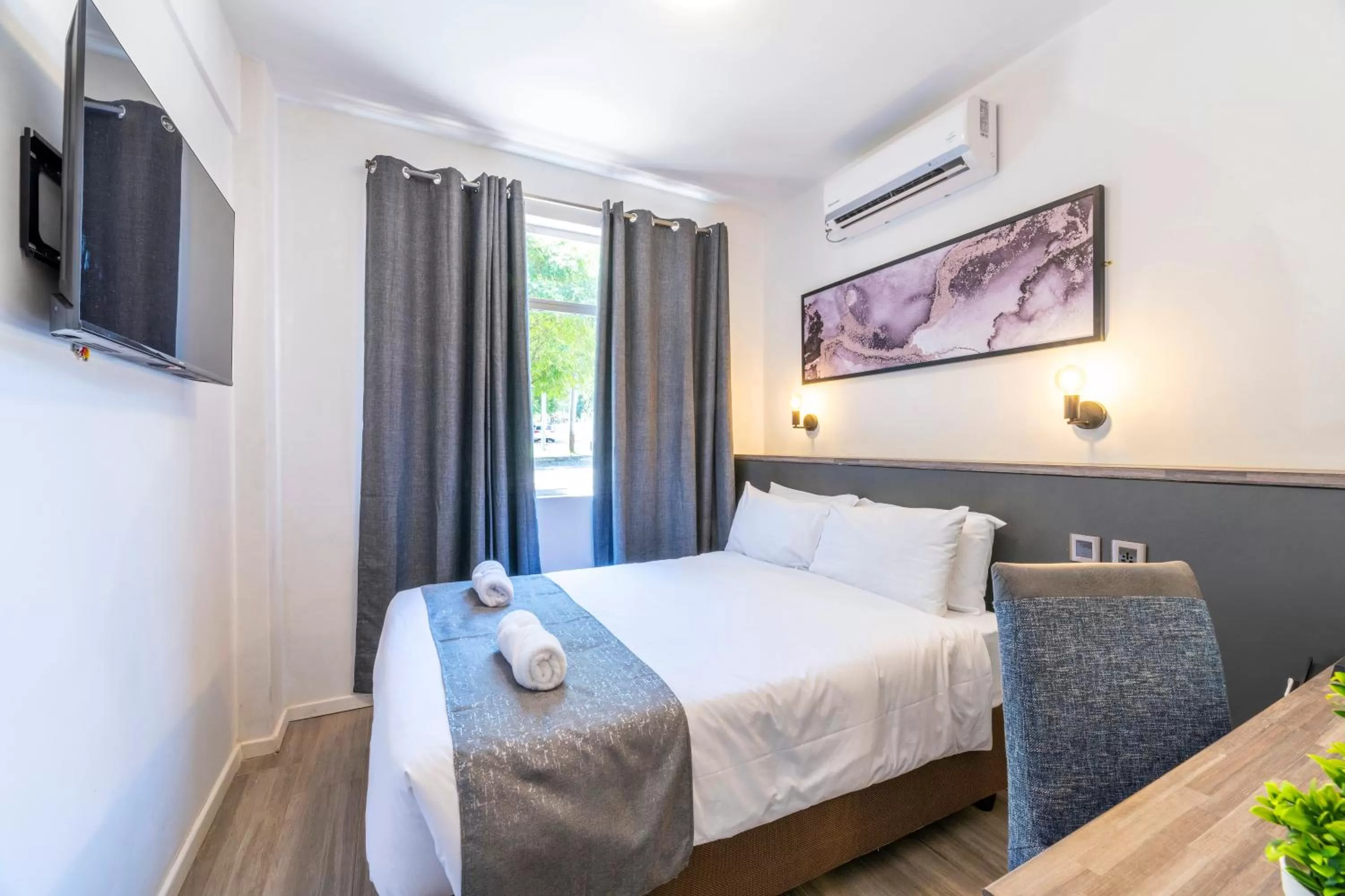 Bed in N1 Hotel & Campsite Victoria Falls