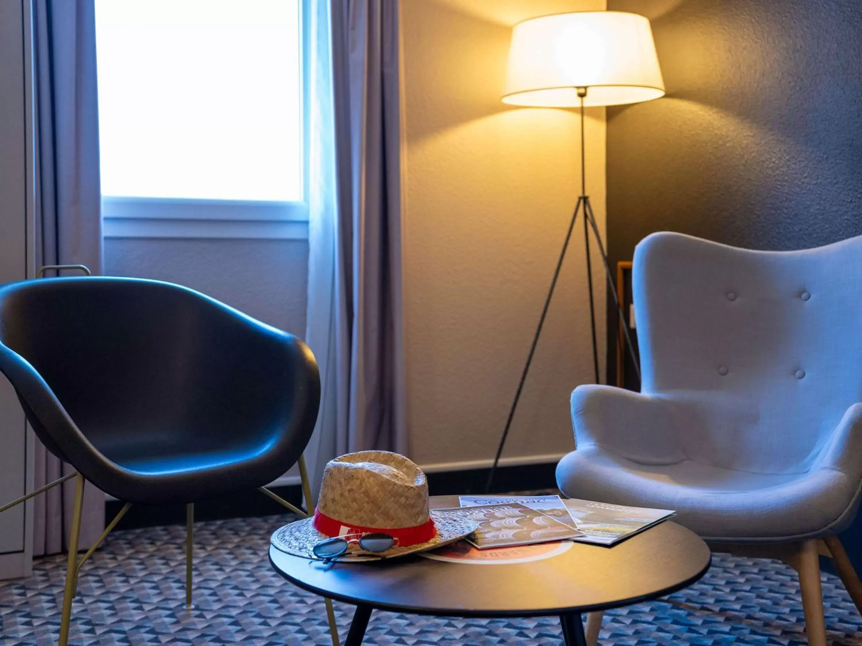 Bedroom, Seating Area in Ibis Styles Cognac