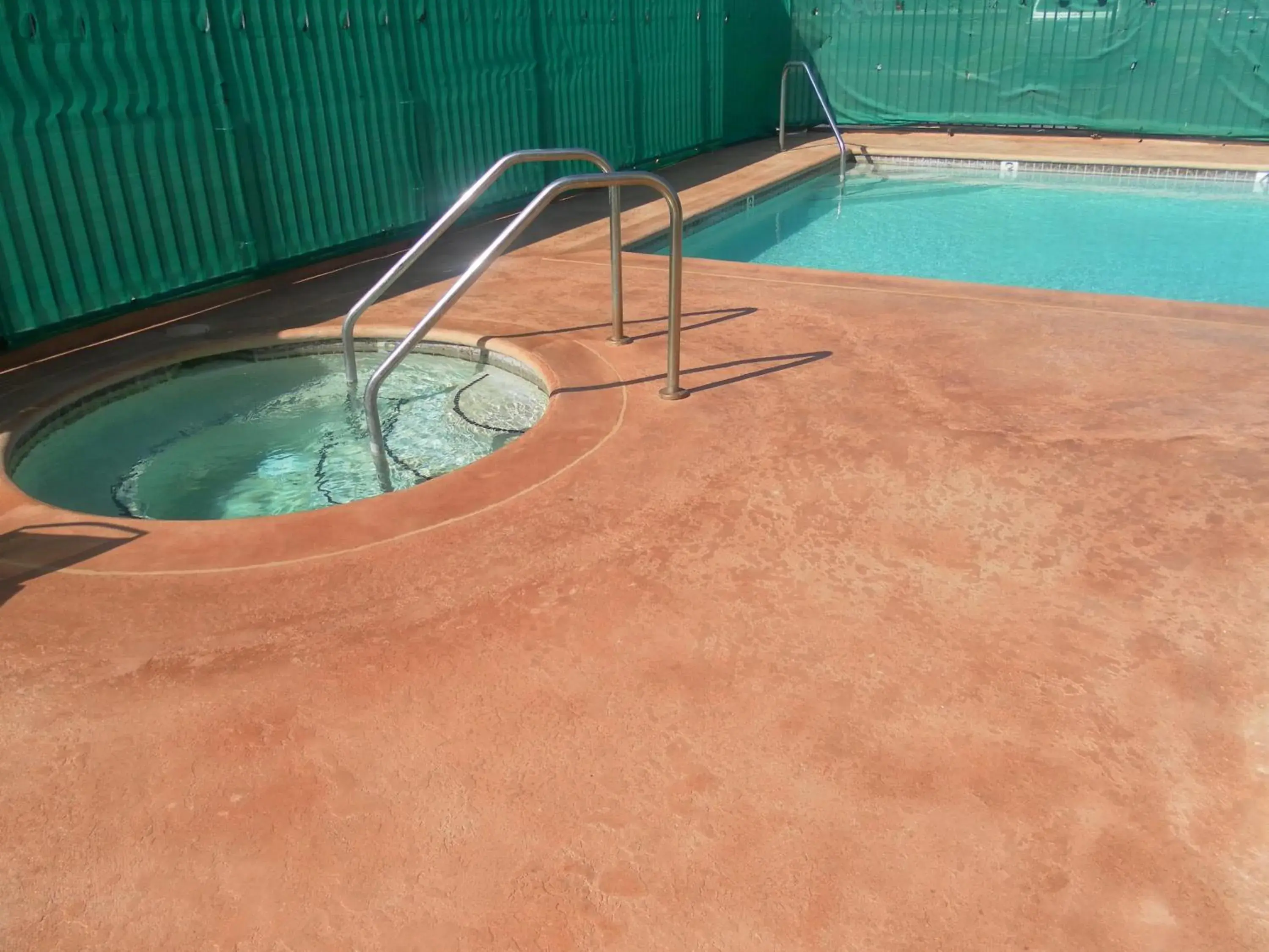 Swimming Pool in Ocean Gateway Inn