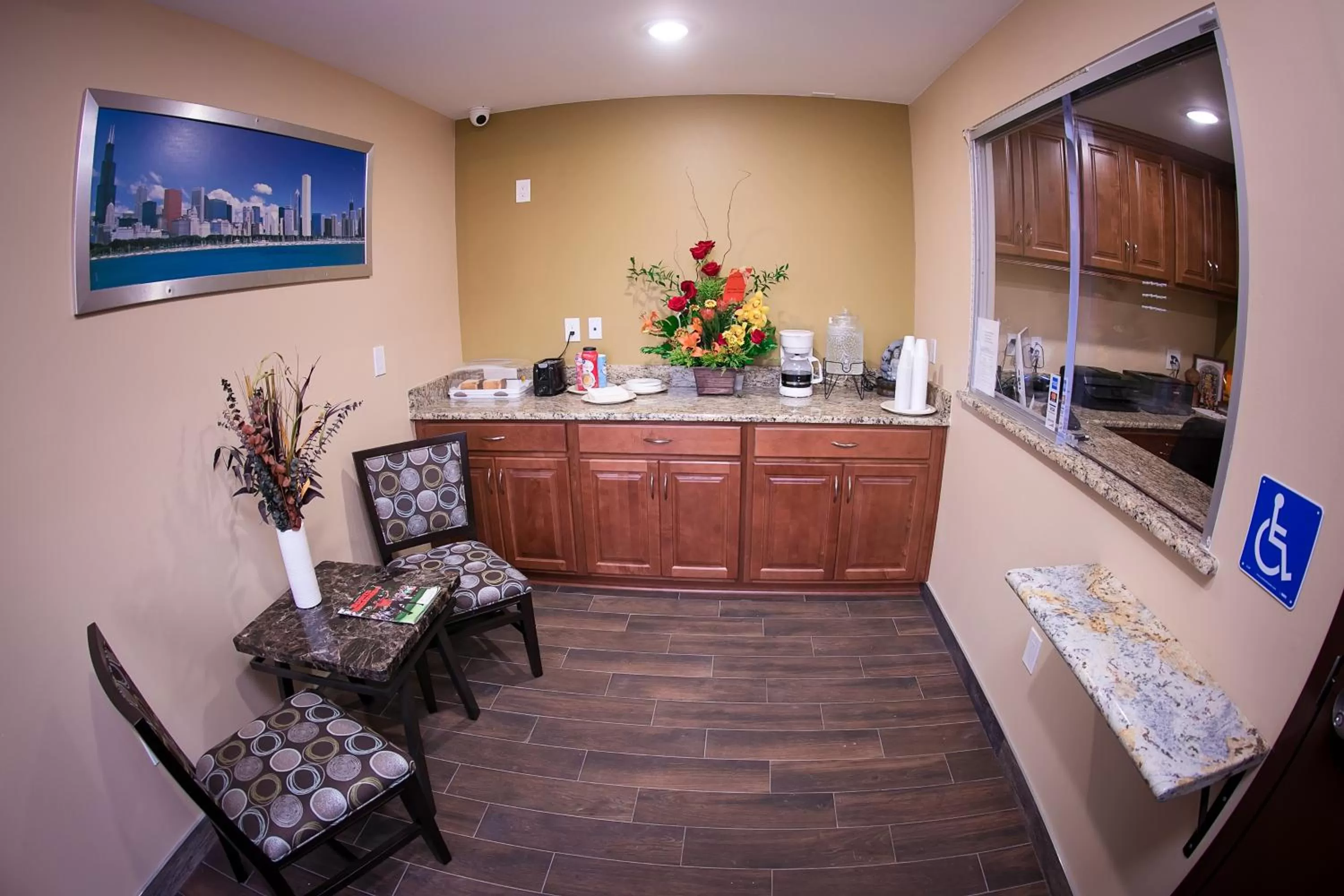 Food and drinks in GAREY MOTEL