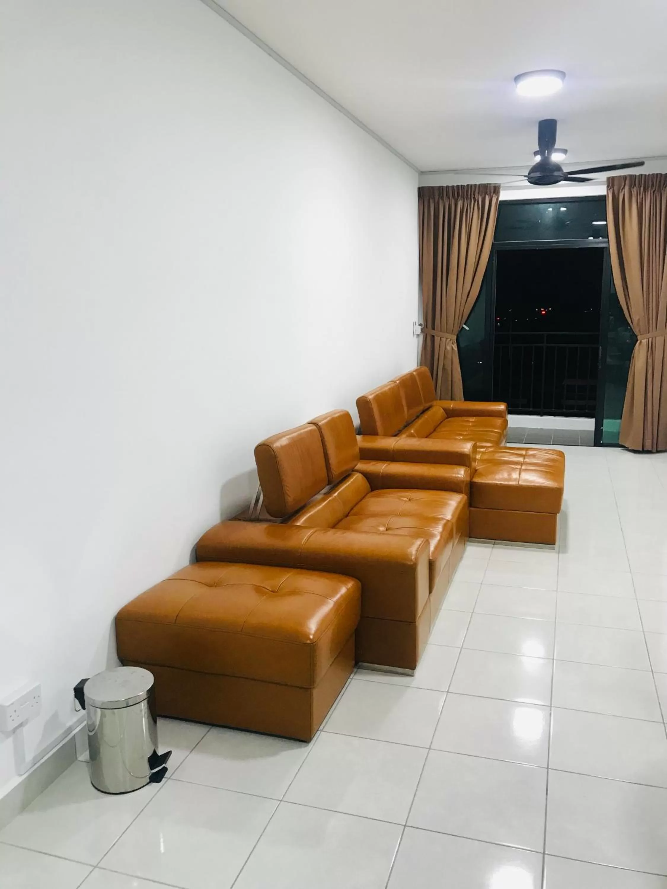 Seating Area in 75 Suite