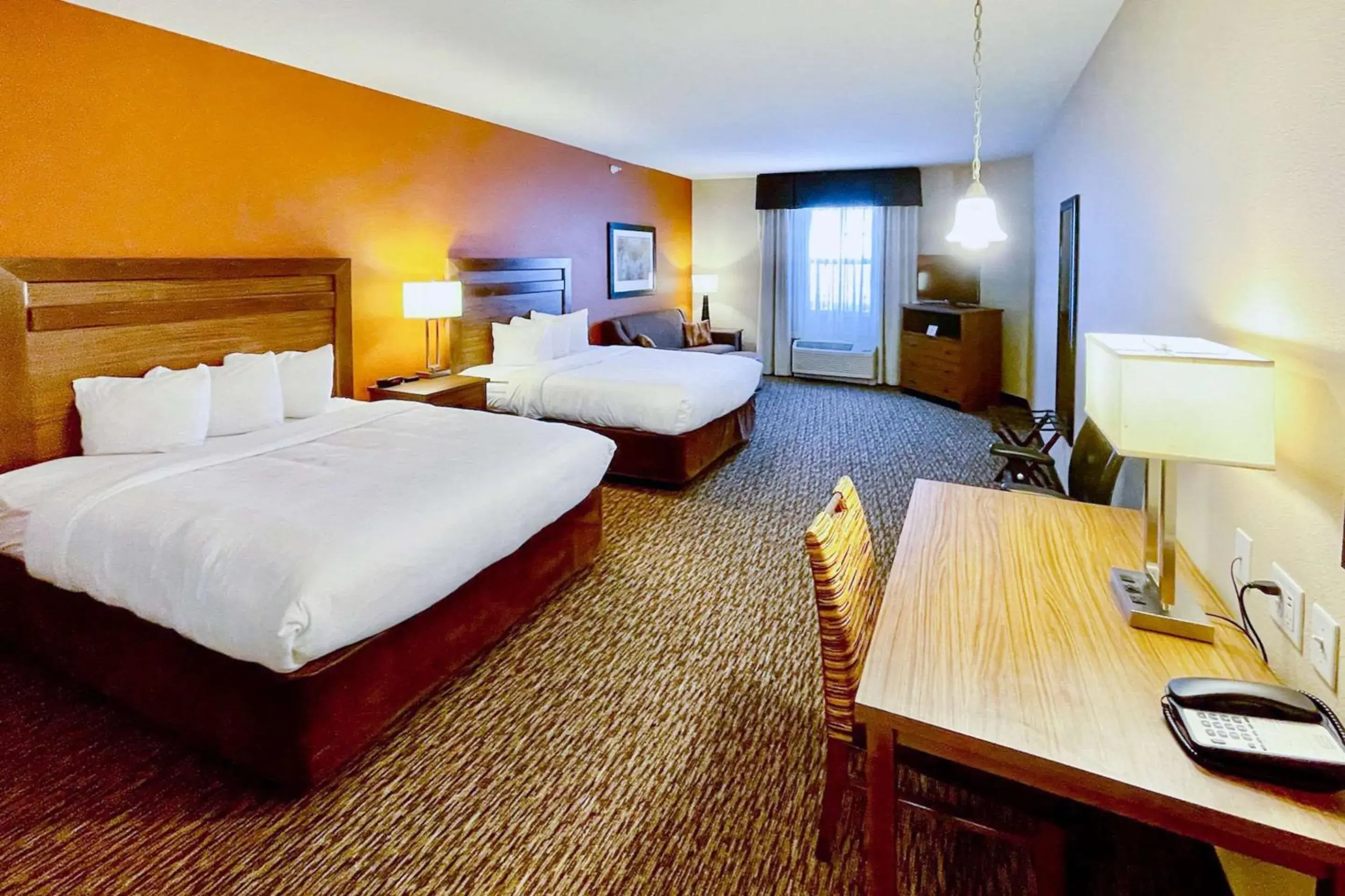 Bedroom, Bed in MainStay Suites Watford City - Event Center