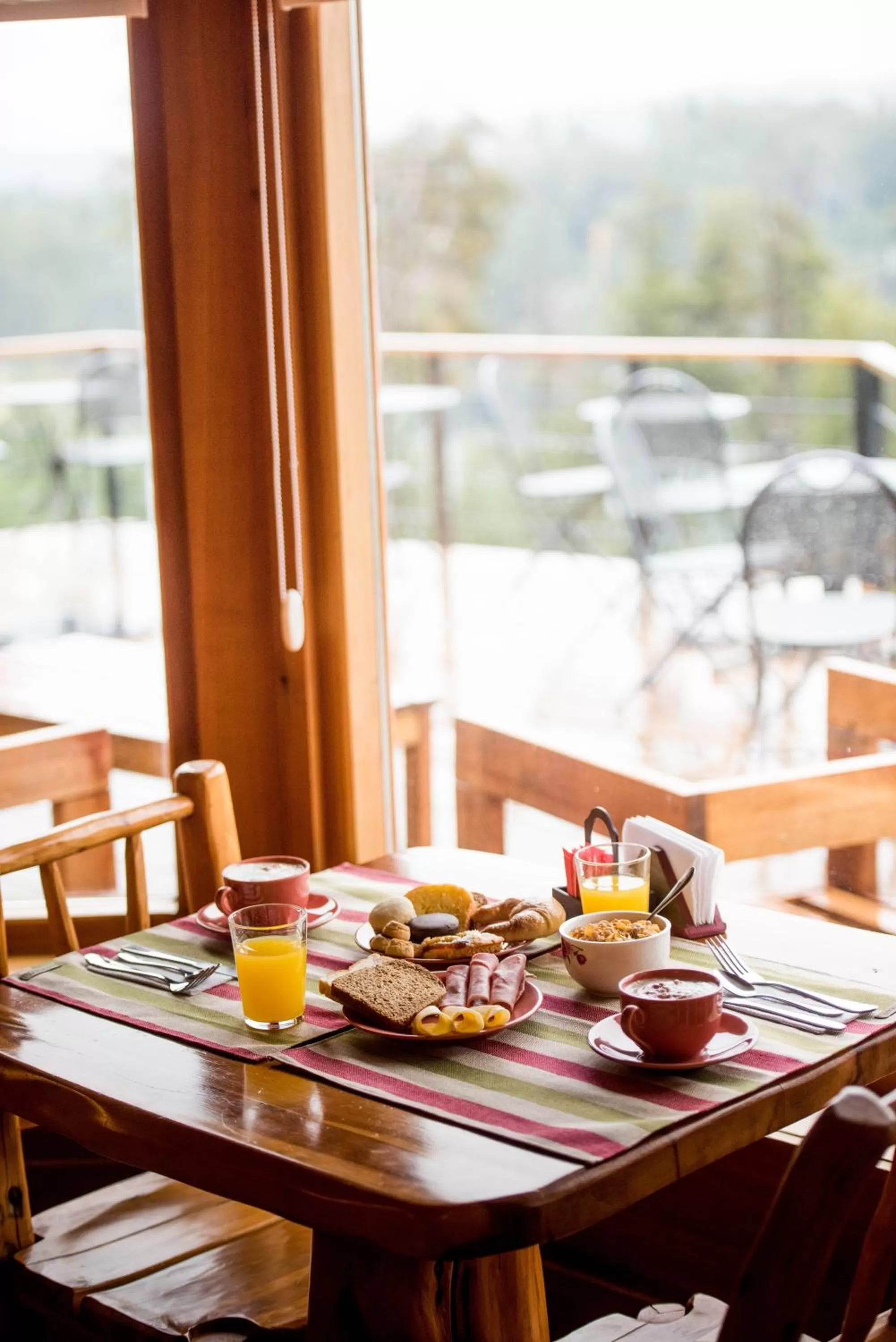 Natural landscape, Restaurant/Places to Eat in Amigos del Bosque