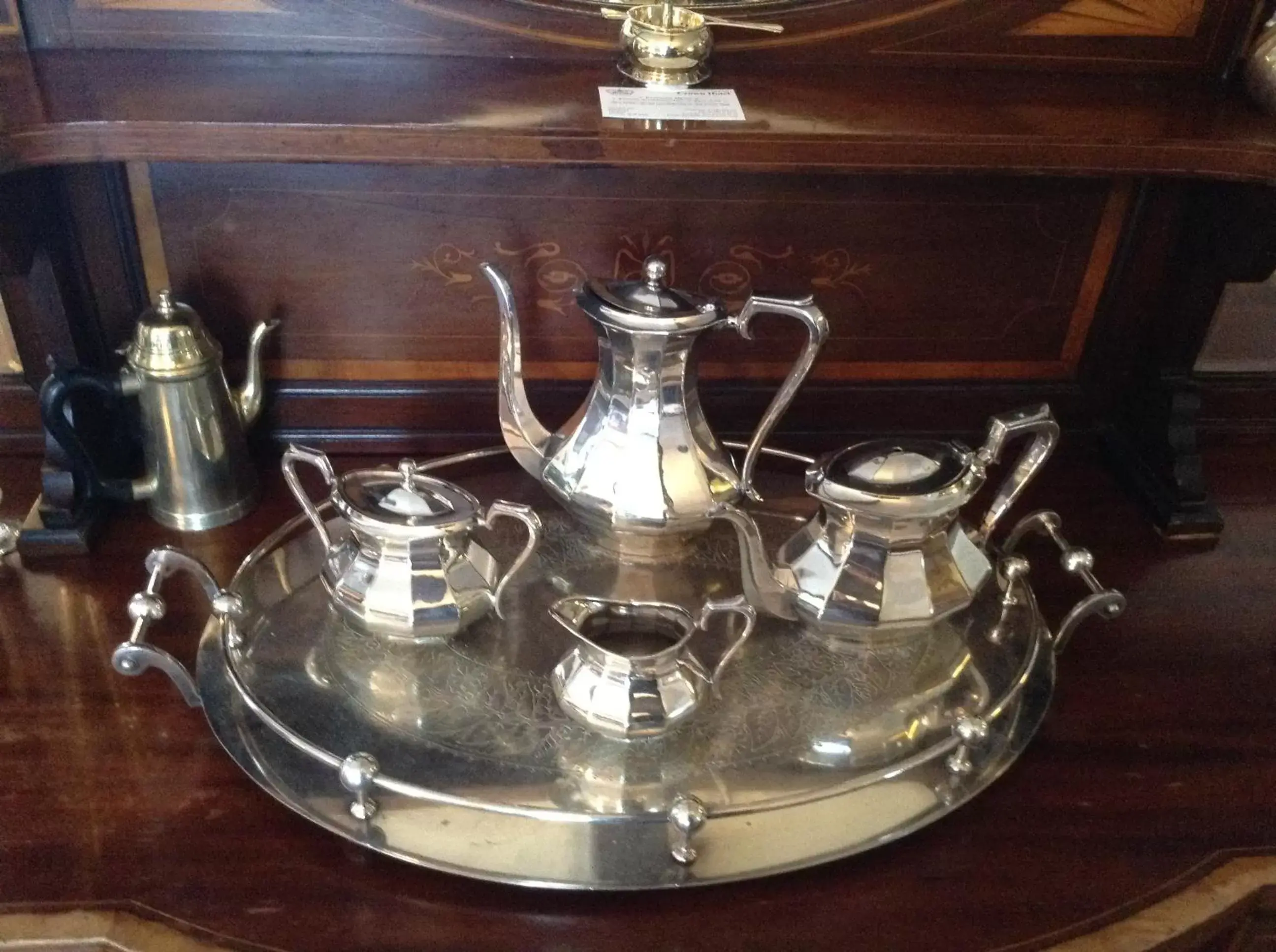 Decorative detail, Kitchen/Kitchenette in The Crown Hotel