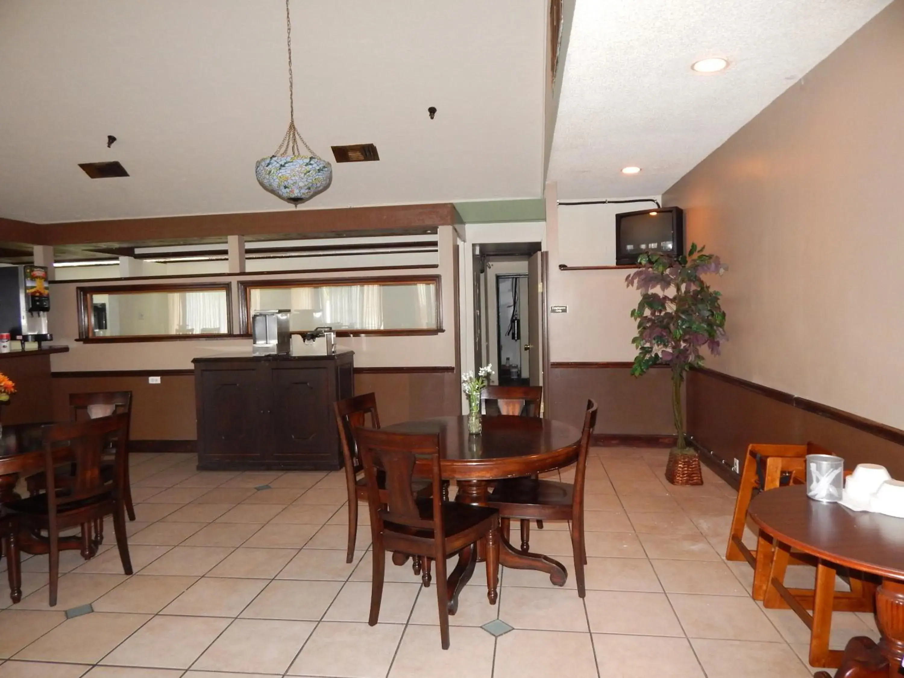 Other, Restaurant/Places to Eat in Knights Inn - Plant City