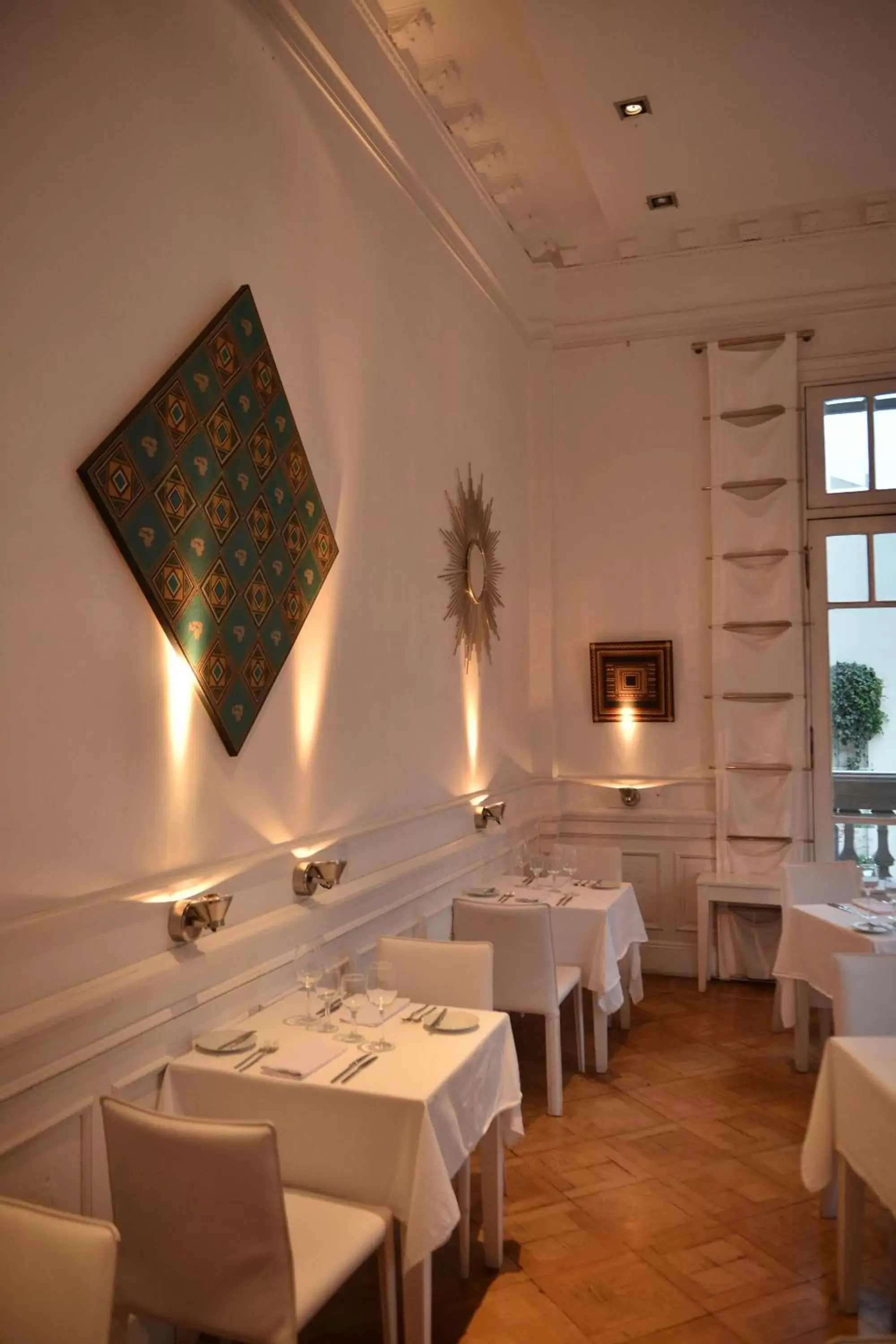 Restaurant/Places to Eat in Design Suites Salta