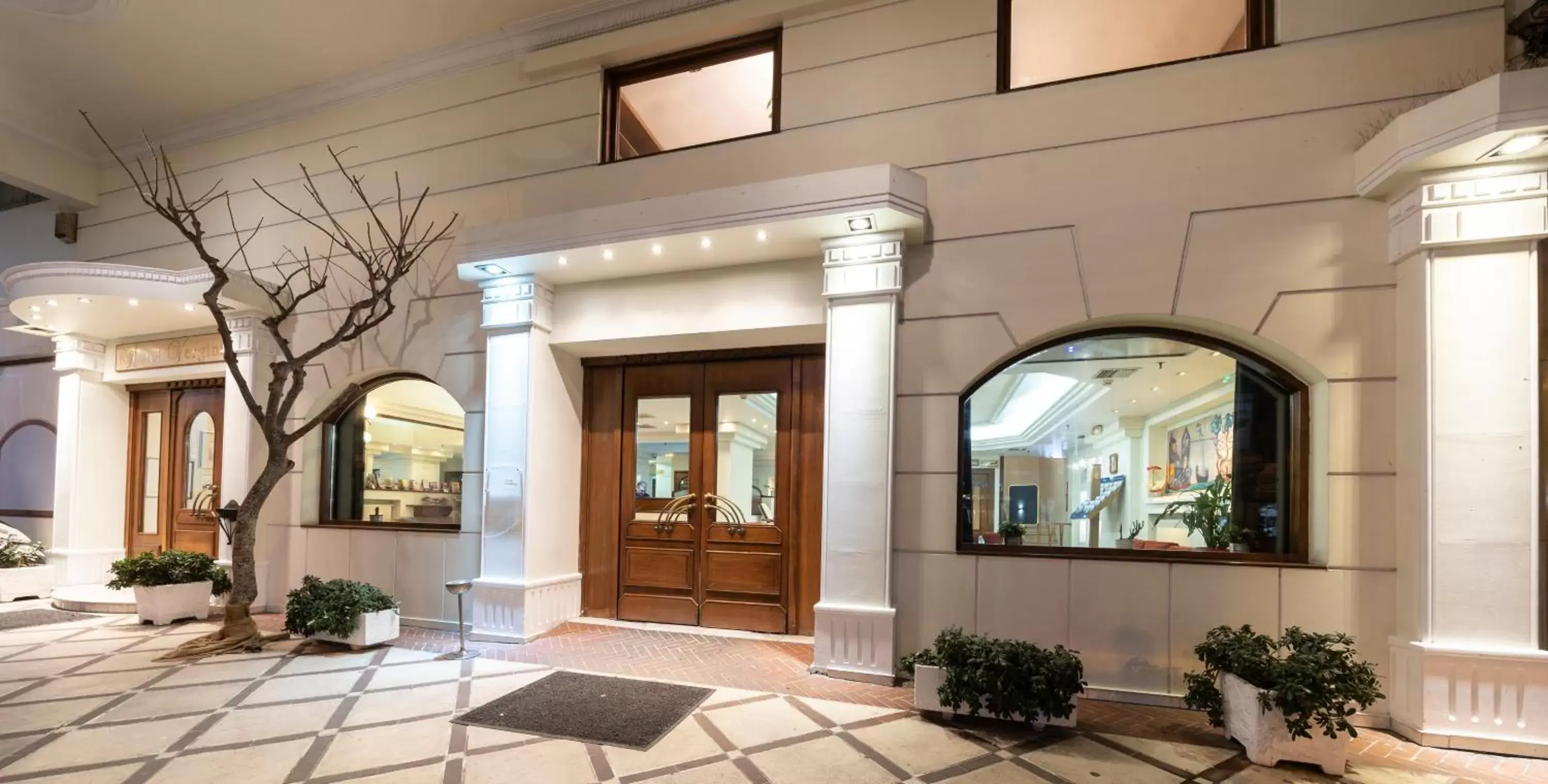 Facade/entrance in Vergina Hotel