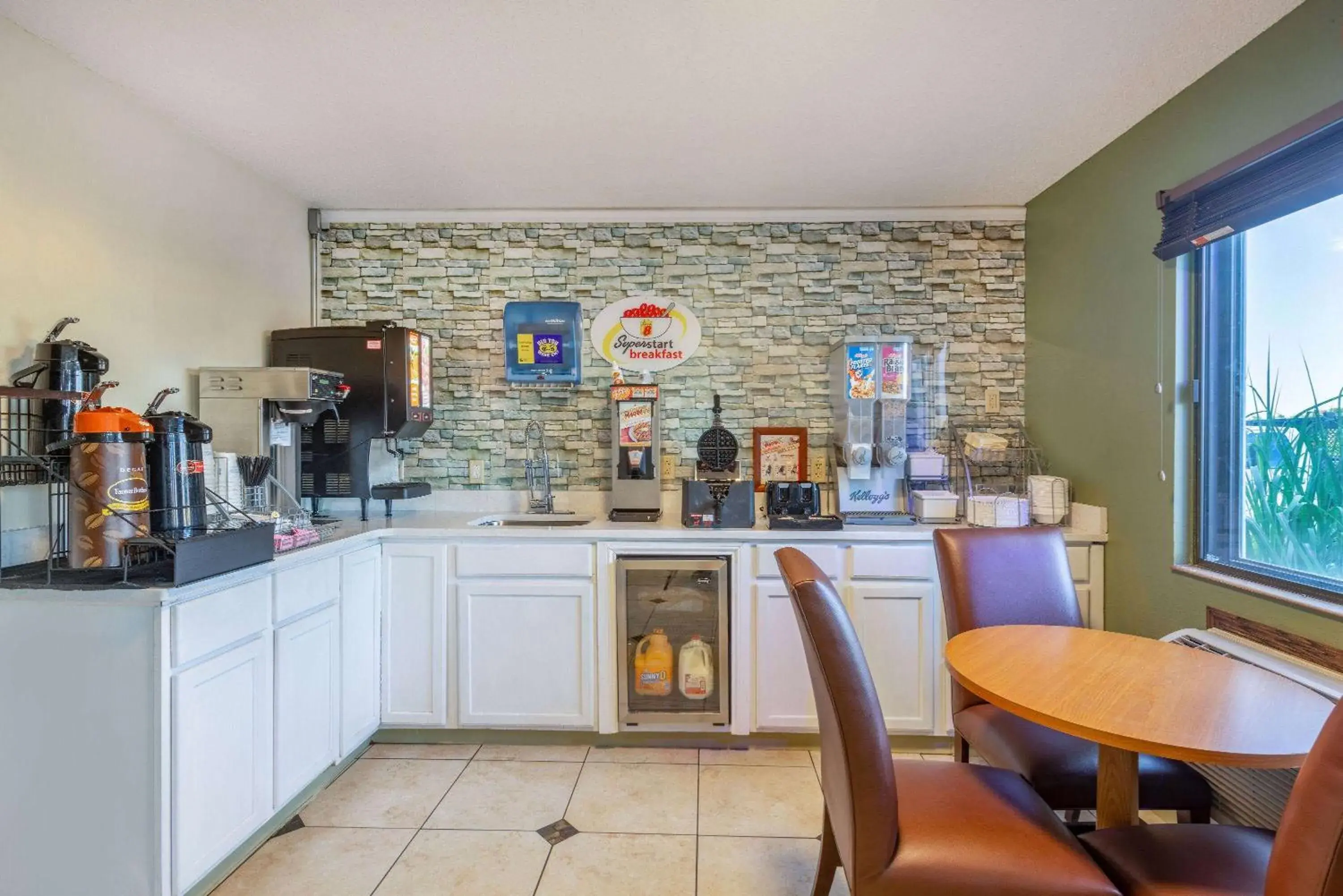 Breakfast in Super 8 by Wyndham El Dorado Breakfast in Super 8 by Wyndham El Dorado