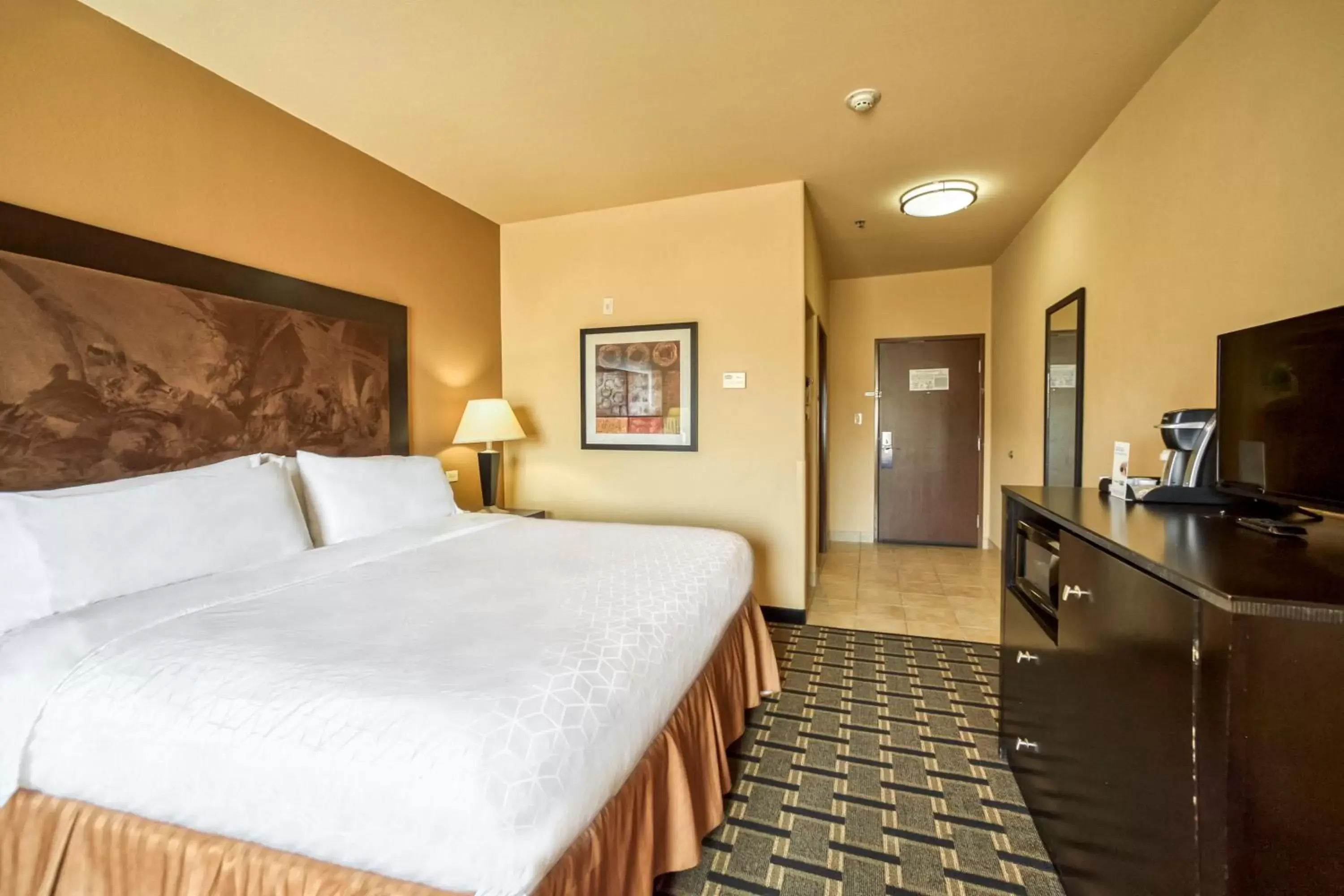 Bed in Holiday Inn Express and Suites Beeville, an IHG Hotel