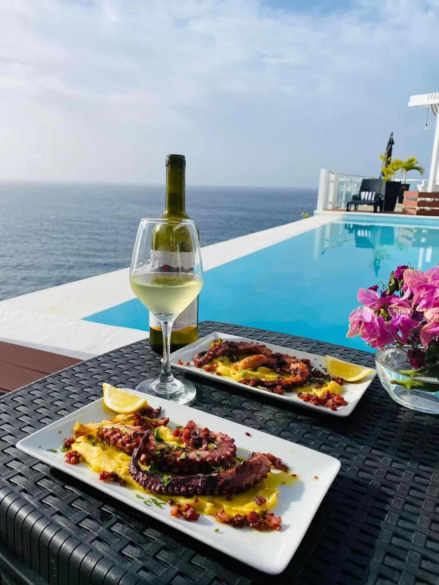 Restaurant/places to eat in Fogo Boutique Hotel