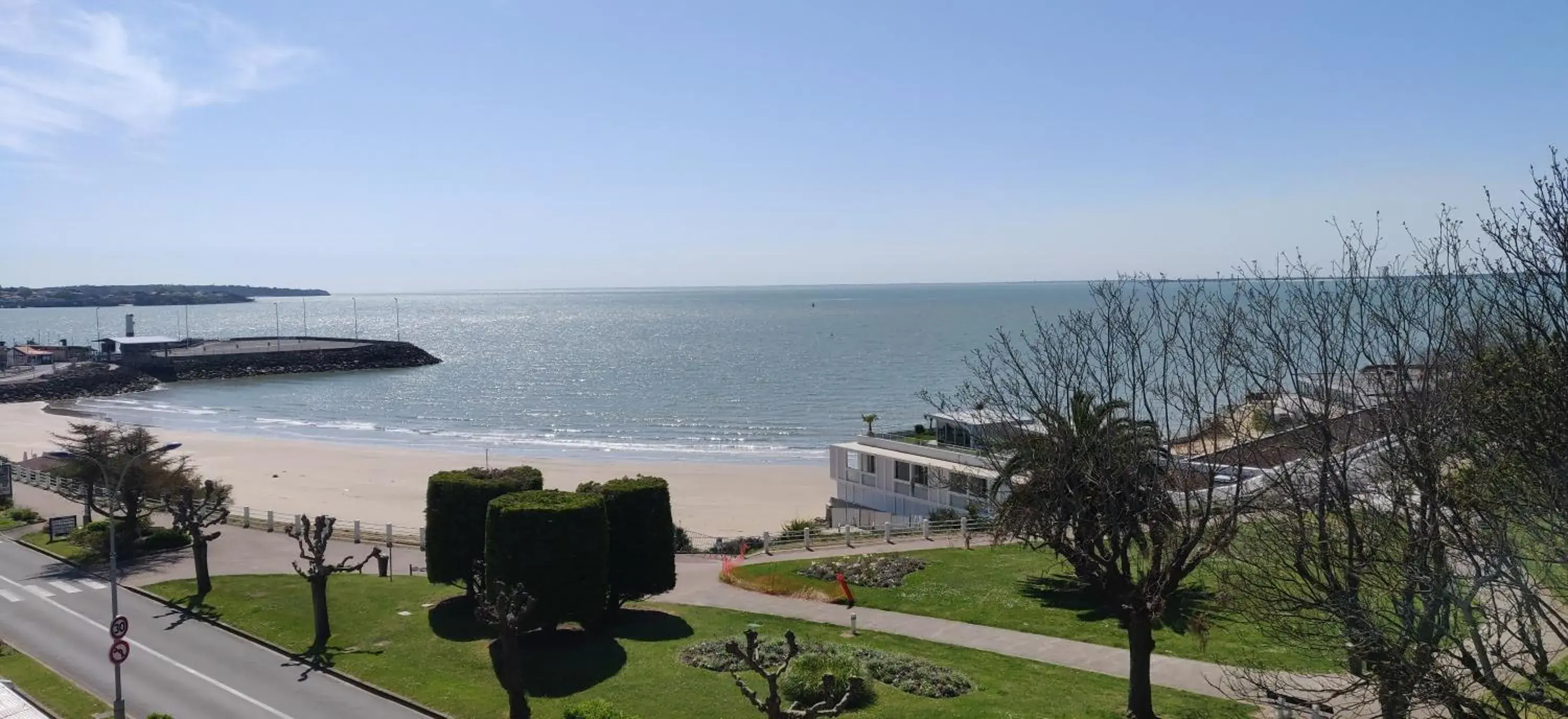 Beach, Sea View in Logis Les Bleuets