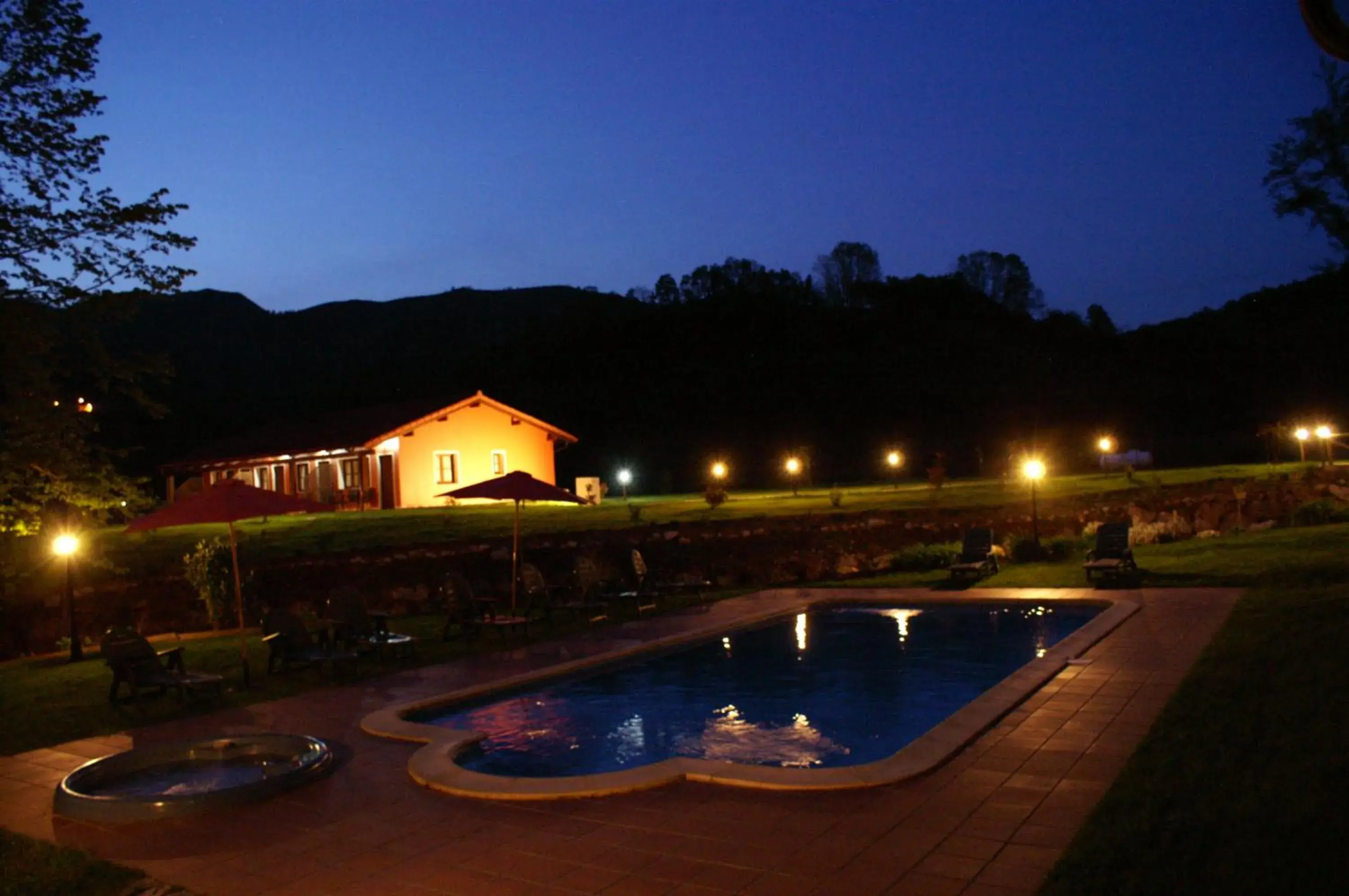 Night, Property Building in Hotel Rural Casa de Campo