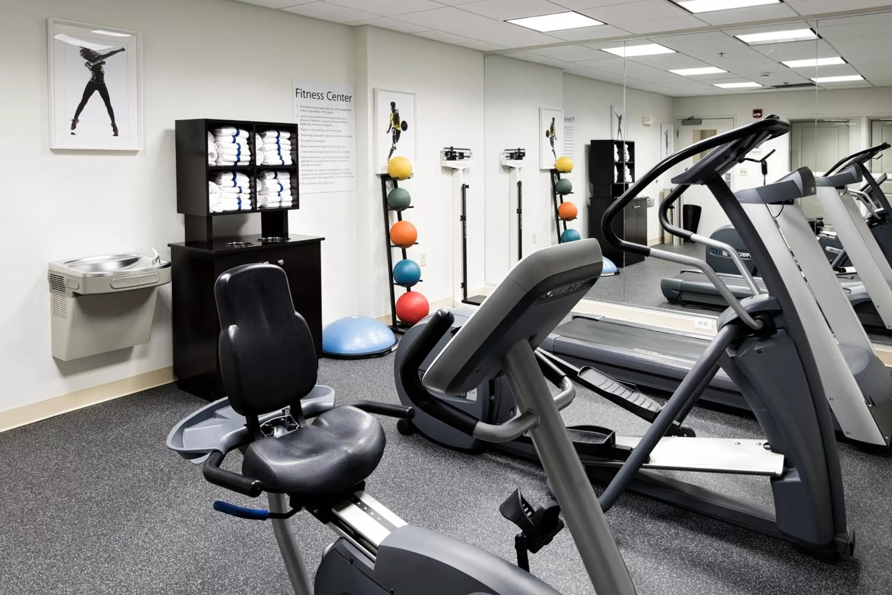 Fitness centre/facilities, Fitness Center/Facilities in Holiday Inn Express & Suites East Wichita I-35 Andover, an IHG Hotel