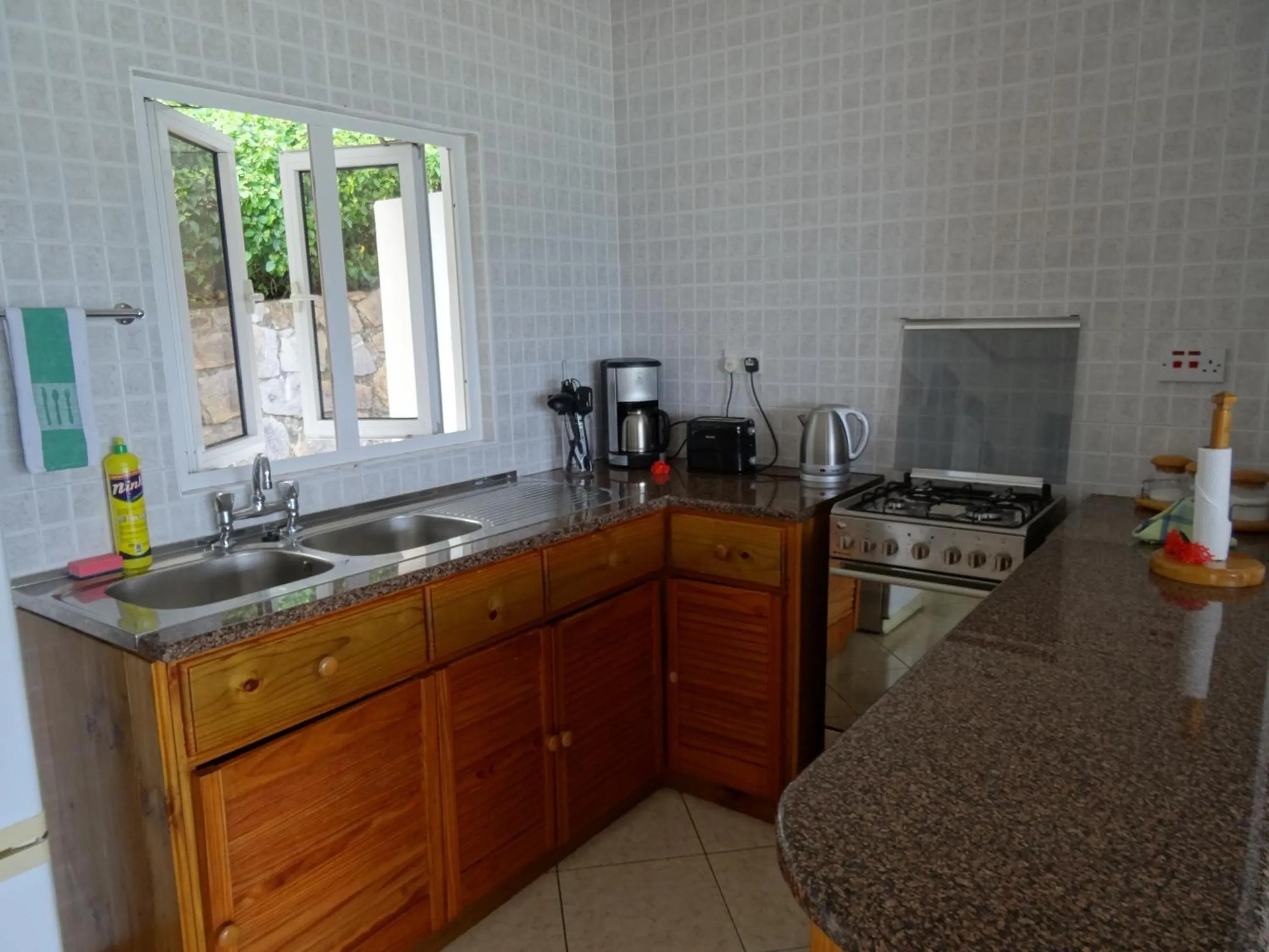 Kitchen or kitchenette in Sailfish Beach Villas