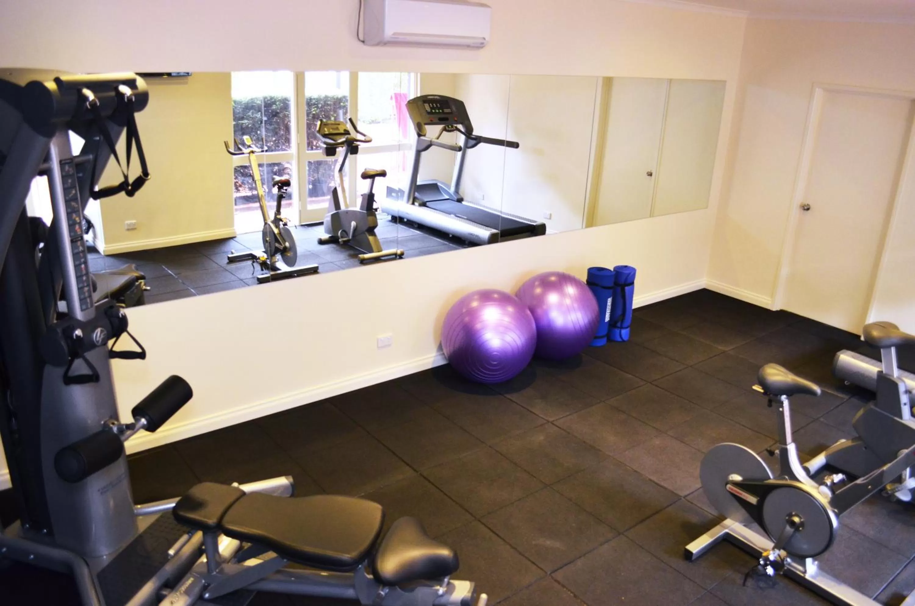 Fitness centre/facilities in Best Western Plus Buckingham International