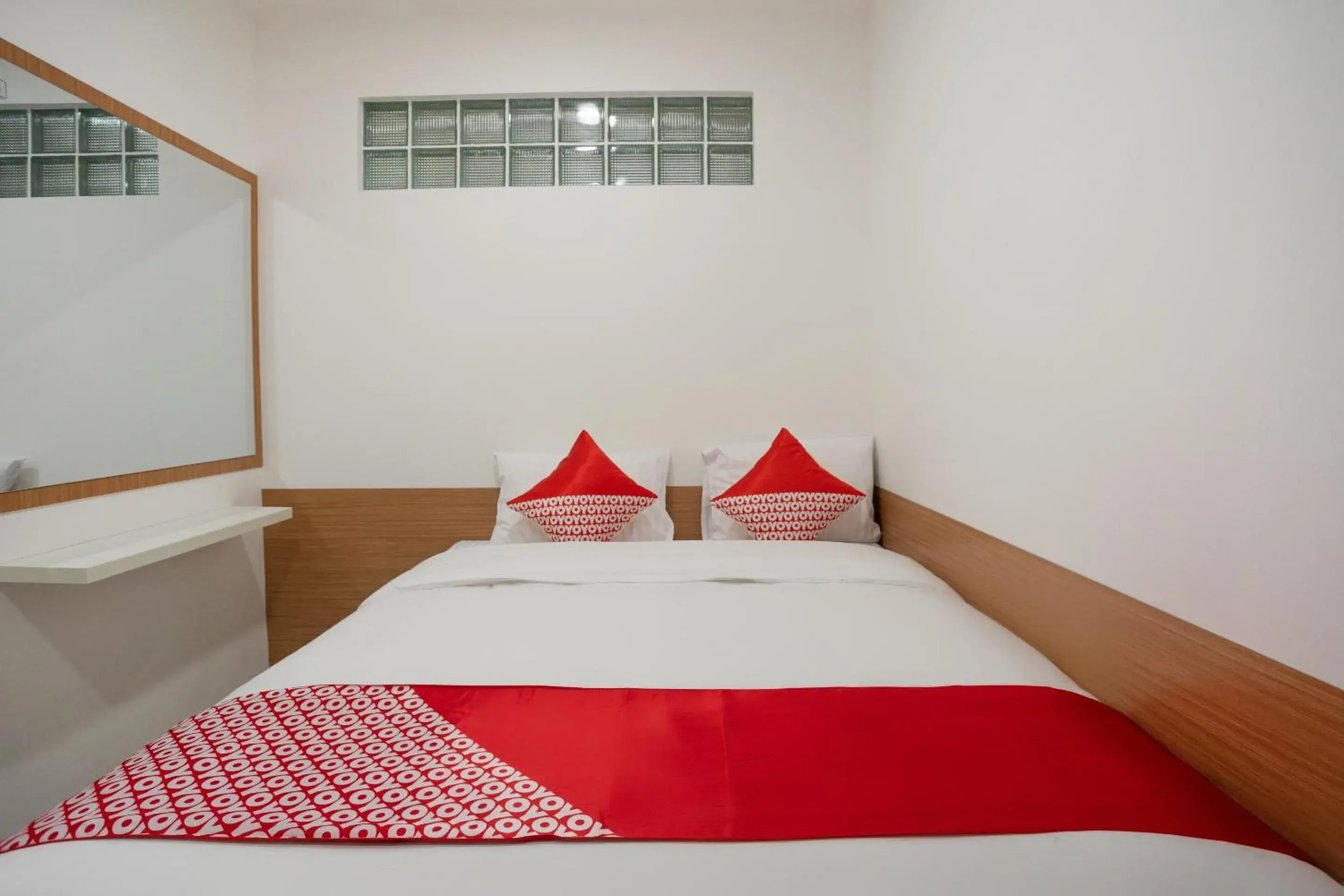 Bedroom, Bed in OYO 3209 Hegarbudhi Residence