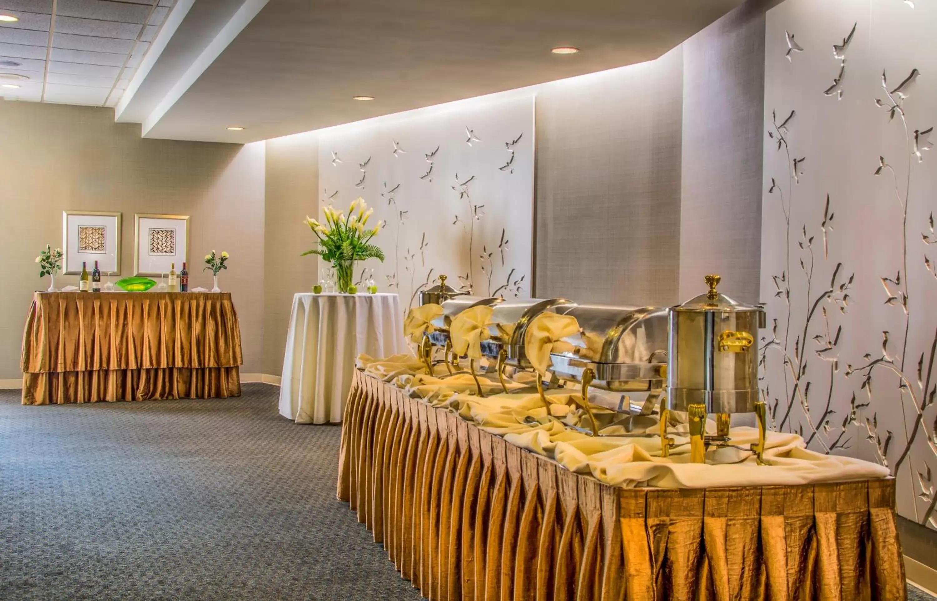 Meeting/conference room in Holiday Inn Arlington at Ballston, an IHG Hotel