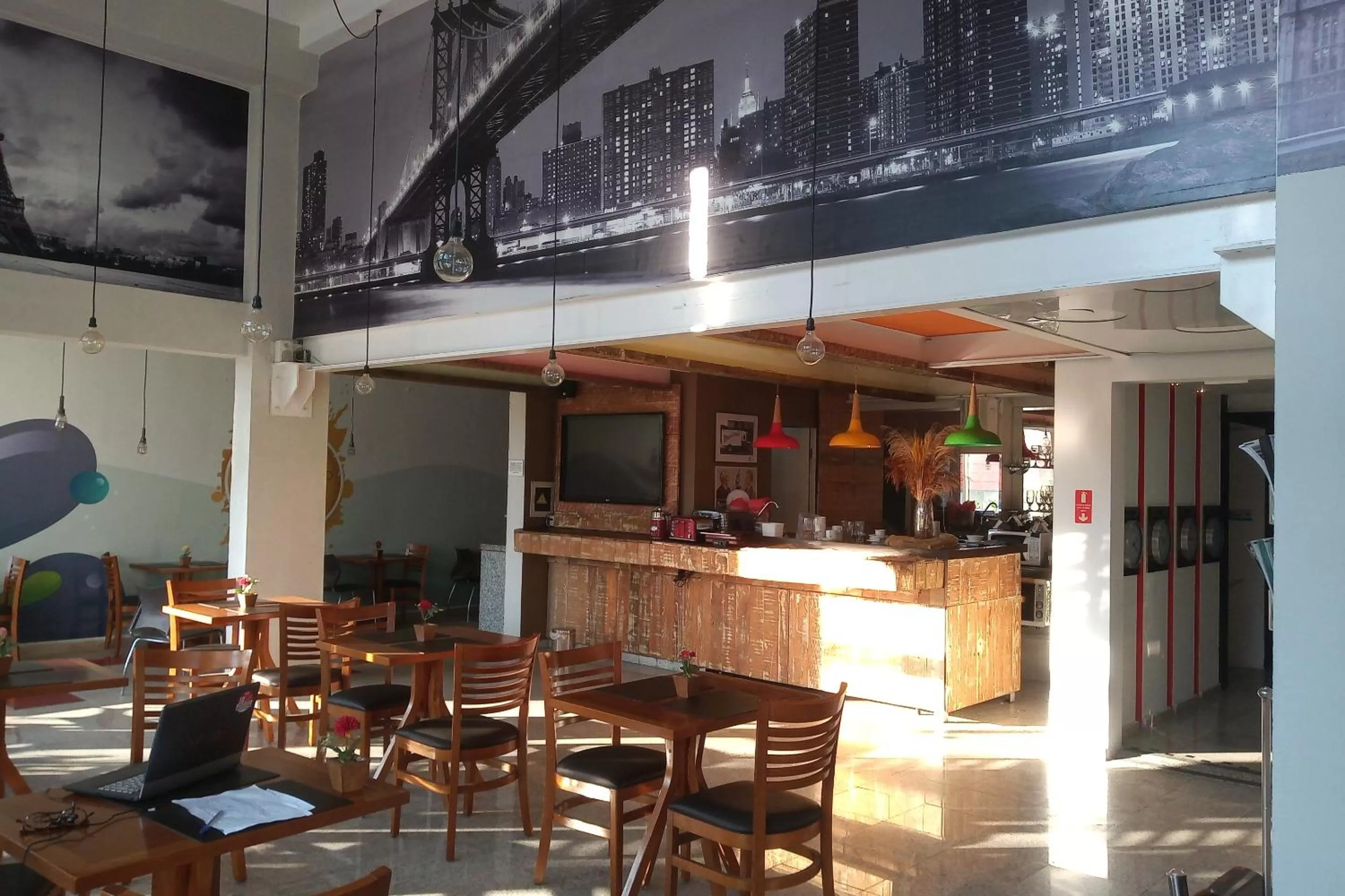 Buffet breakfast in Compacto Hotel